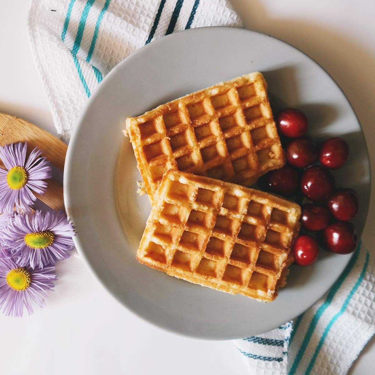 Set of 4 Non-Stick Silicone Waffle Molds - Heart & Square Shapes for Baking Chocolate Waffles, Muffins, Bread, Pies & Flans | BPA-Free Bakeware for Home Kitchen & Party Dessert Making