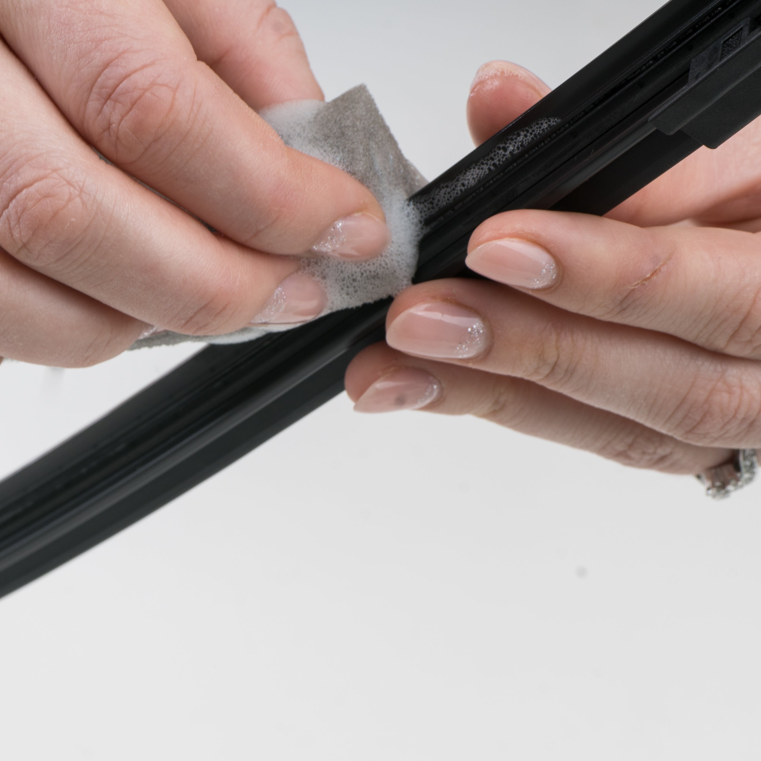 Clean Cut Hair Clipper - Professional Cordless Hair Trimmer for Men & Women - Home & Salon Use