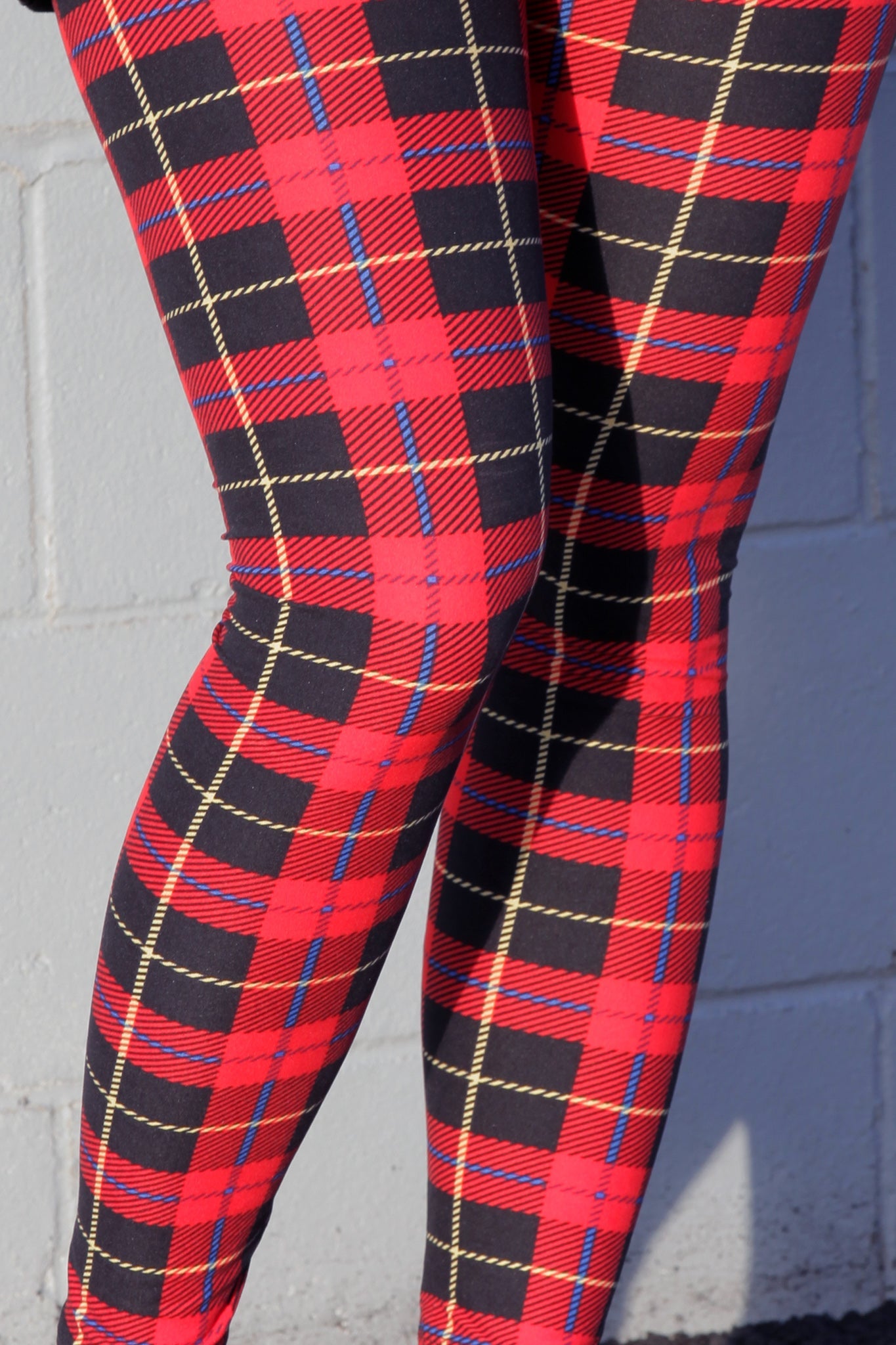 Token Tartan Large - Premium Scottish Tartan Blanket for Home, Travel & Outdoor Use - Cozy & Warm Plaid Throw for Sofa, Bed & Picnic
