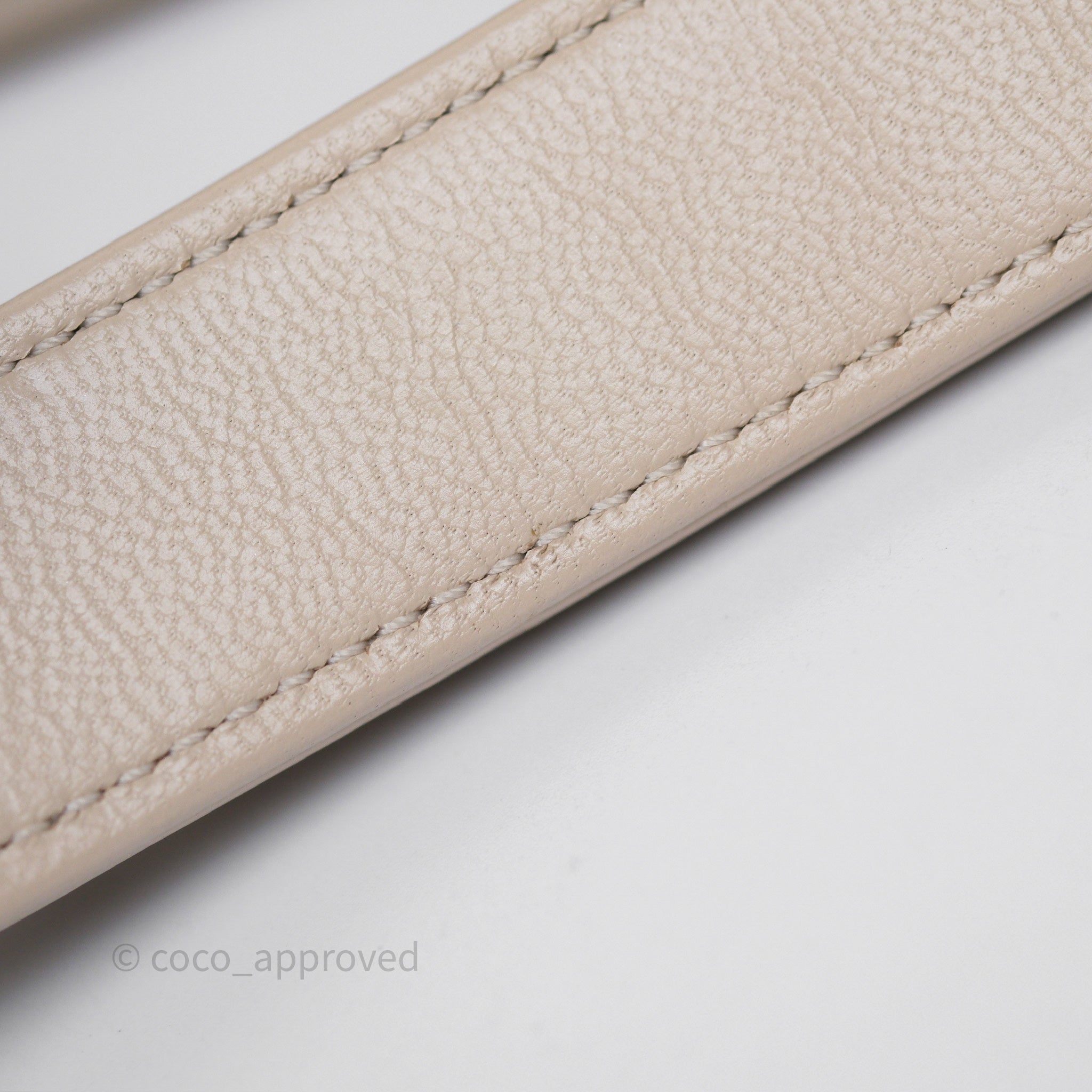 Chanel 19 Small Handbag in Light Beige with Mixed Hardware - Luxury Designer Shoulder Bag for Women, Perfect for Everyday Use & Special Occasions