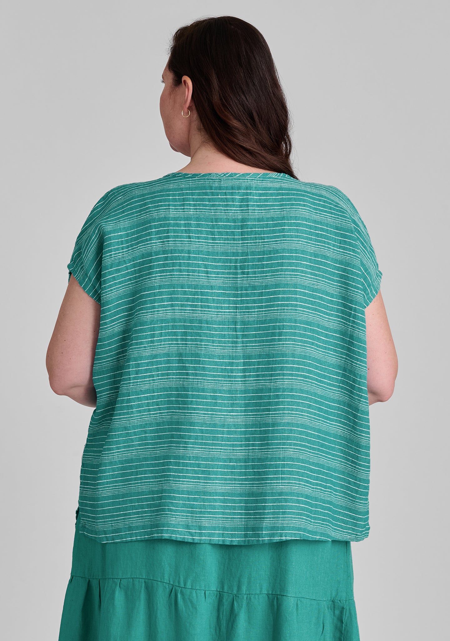 Premium Linen T-Shirt for Women - Soft & Breathable Summer Tee - Casual Comfort Wear for Outdoors, Travel & Everyday Use