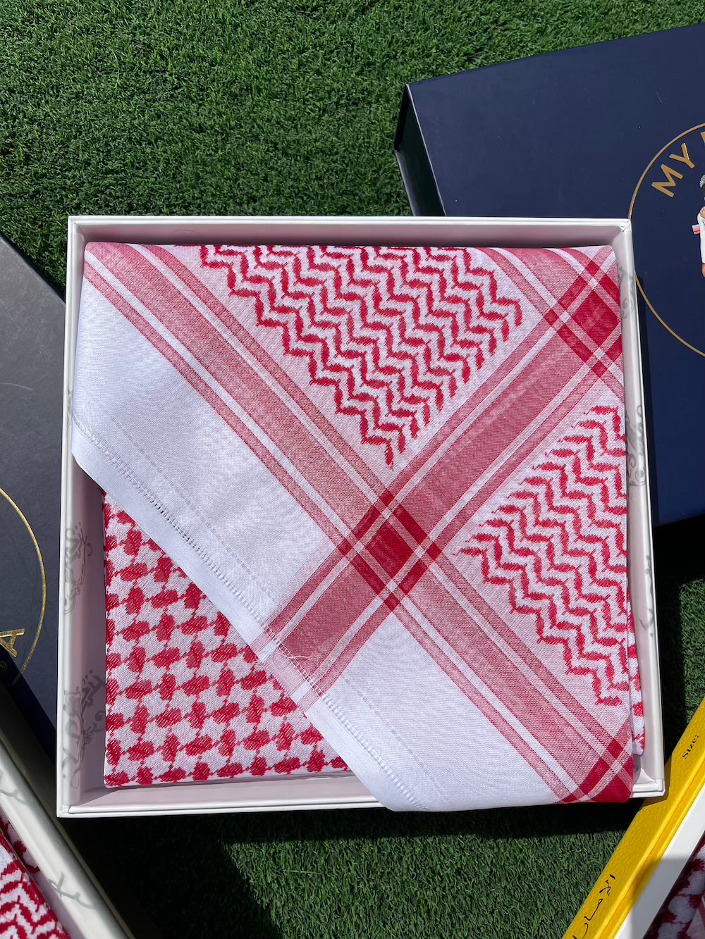 Unisex Red & White Shemagh Keffiyeh Scarf - Arabic Cotton Head Wrap for Men & Women - Perfect for Outdoor, Hiking, and Fashion Accessories