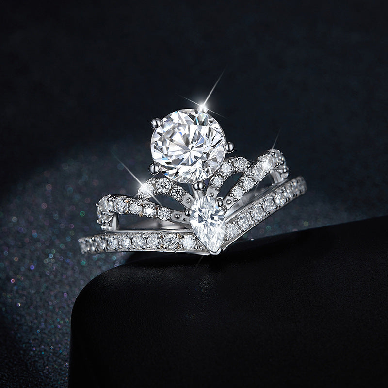 6.5mm Round Cut Moissanite Engagement Ring for Women - Crown Shape Wedding Band, Promise Ring, Anniversary Gift (Perfect for Proposals, Bridal Jewelry & Special Occasions)