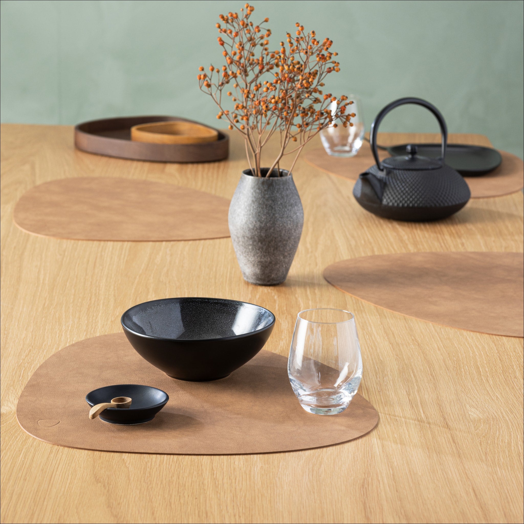 LIND DNA Nupo Curve Table Placemat Large - Natural Bamboo Fiber Placemat for Dining Table, Kitchen, and Outdoor Picnics - Eco-Friendly & Heat-Resistant Tableware for Everyday Use
