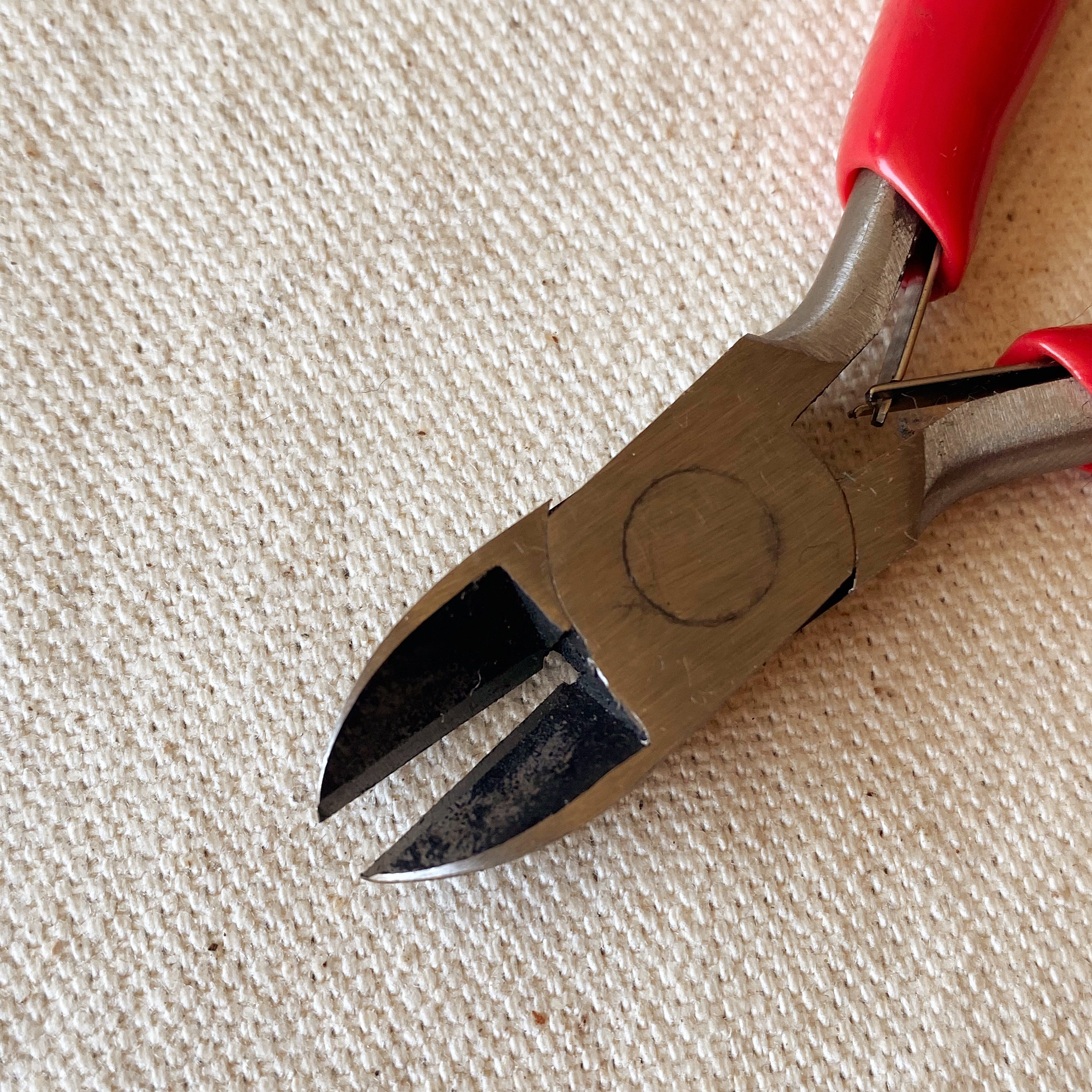 Professional Jewelry Cutter Tool - Precision Wire & Metal Cutting Pliers for Jewelry Making, DIY Crafts, Watch Repair - Ideal for Jewelers, Hobbyists & Repair Shops