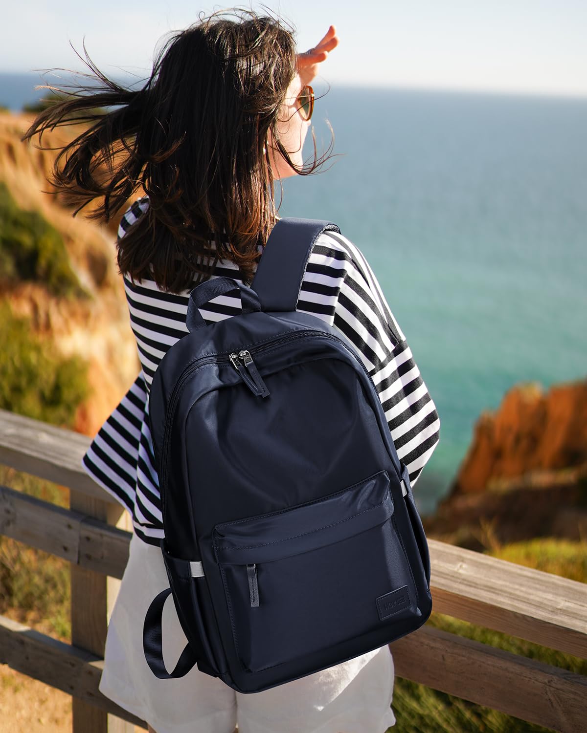 HOMIEE Lightweight Stylish Casual Backpack - Water Resistant Laptop Backpack for Men & Women - Perfect for Travel, School, Work & Everyday Use (Dark Blue) - Durable Daypack with USB Charging Port & Comfortable Shoulder Straps