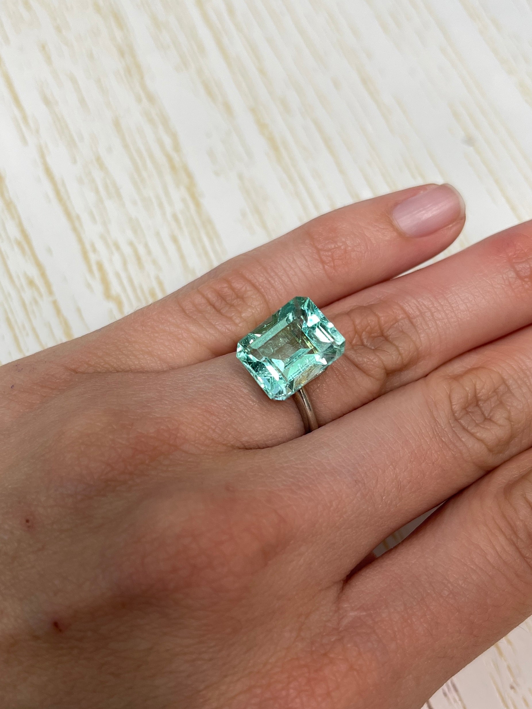 10.26 Carat VS Green Colombian Emerald Loose Gemstone - 13x11mm Emerald Cut for Jewelry Making, Engagement Rings & Luxury Gifts