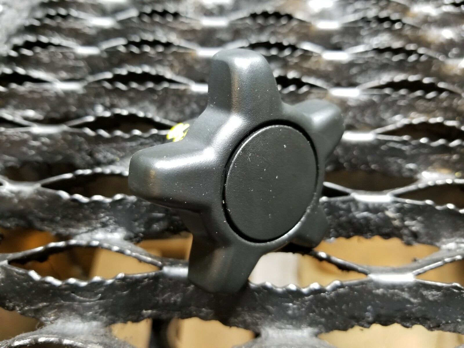 2006-2011 Volvo S40 Front Driver Seat Adjuster Control Handle Knob OEM Replacement Part - Perfect for Seat Adjustment and Comfort Enhancement