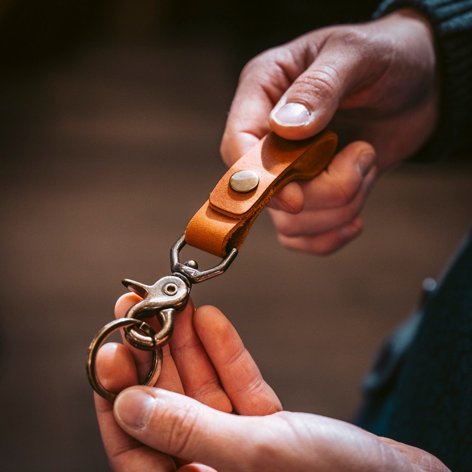 Premium Leather Belt Loop Keychain - Durable & Stylish Key Holder for Men & Women - Perfect for Keys, ID Cards & Everyday Carry (EDC) - Ideal for Home, Office & Travel Use