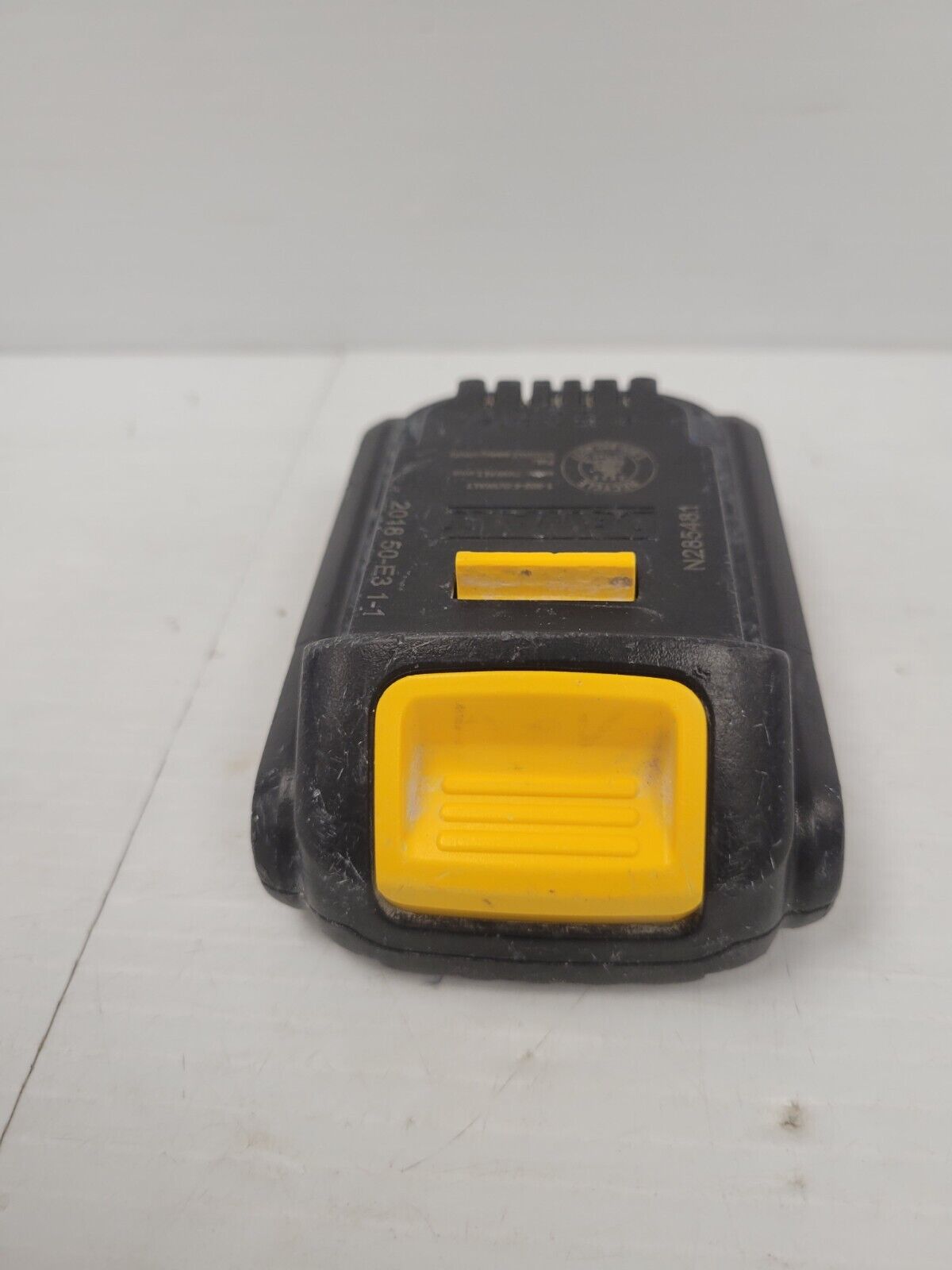 DEWALT DCD201 20V MAX Lithium-Ion Battery 1.5Ah - Power Tool Battery Replacement for DEWALT 20V Cordless Tools | Ideal for Drilling, Fastening & DIY Projects