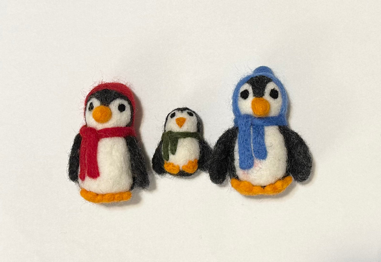 Handmade Felted Penguin Plush Toy - Soft Wool Stuffed Animal for Kids & Collectors - Perfect for Christmas Gifts, Nursery Decor & Cute Home Accessories