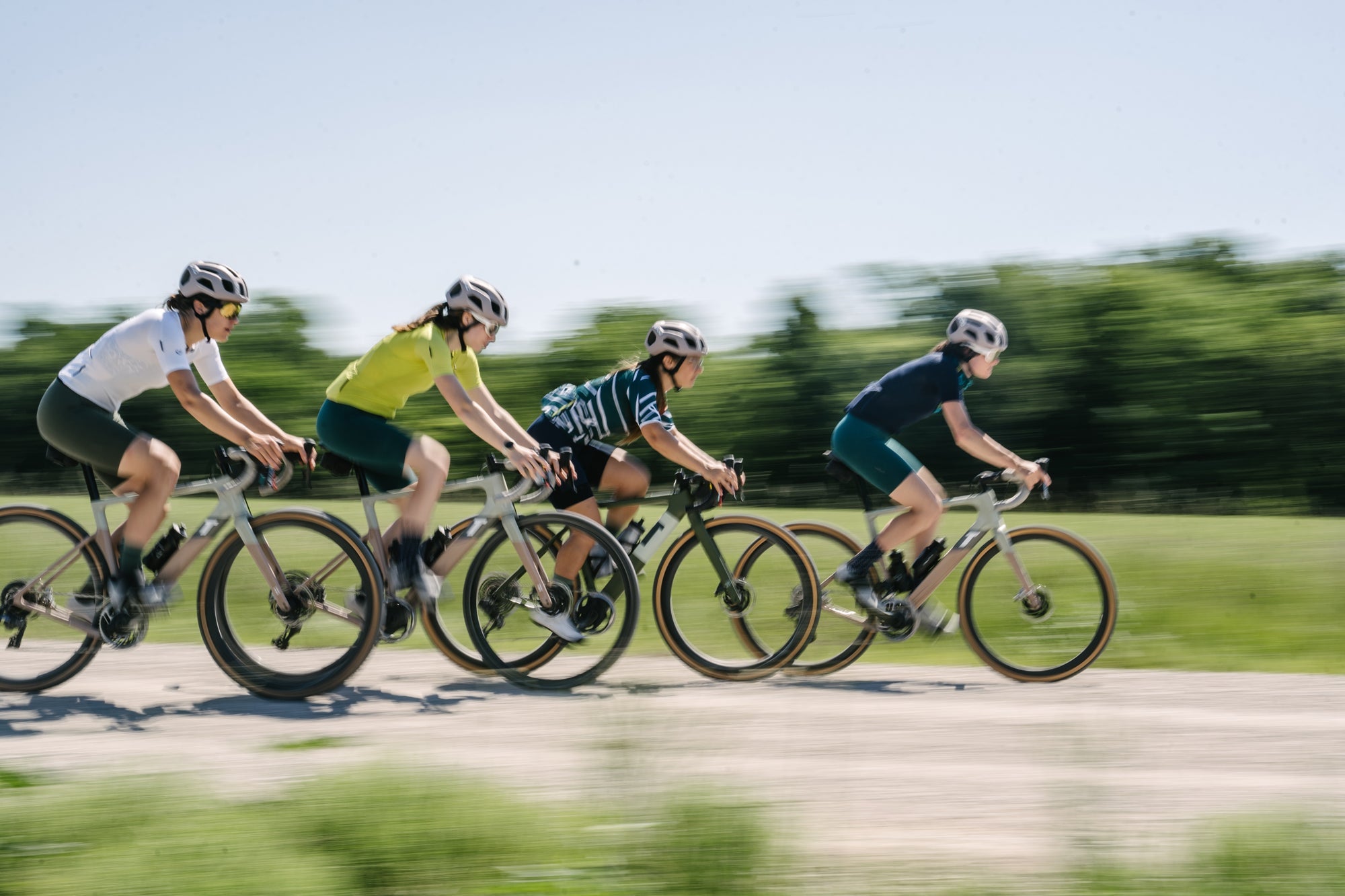 HUNT 35 Carbon Gravel Wheelset - Lightweight & Durable for Off-Road Cycling | Perfect for Adventure Riding, Bikepacking & Trail Exploration