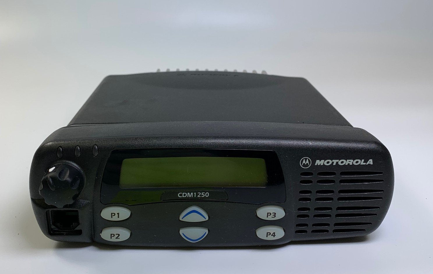 Motorola CDM1250 AAM25KHD9AA2AN VHF Mobile Radio - Reliable Two-Way Communication for Business & Public Safety | Perfect for Construction Sites, Warehouses & Emergency Services