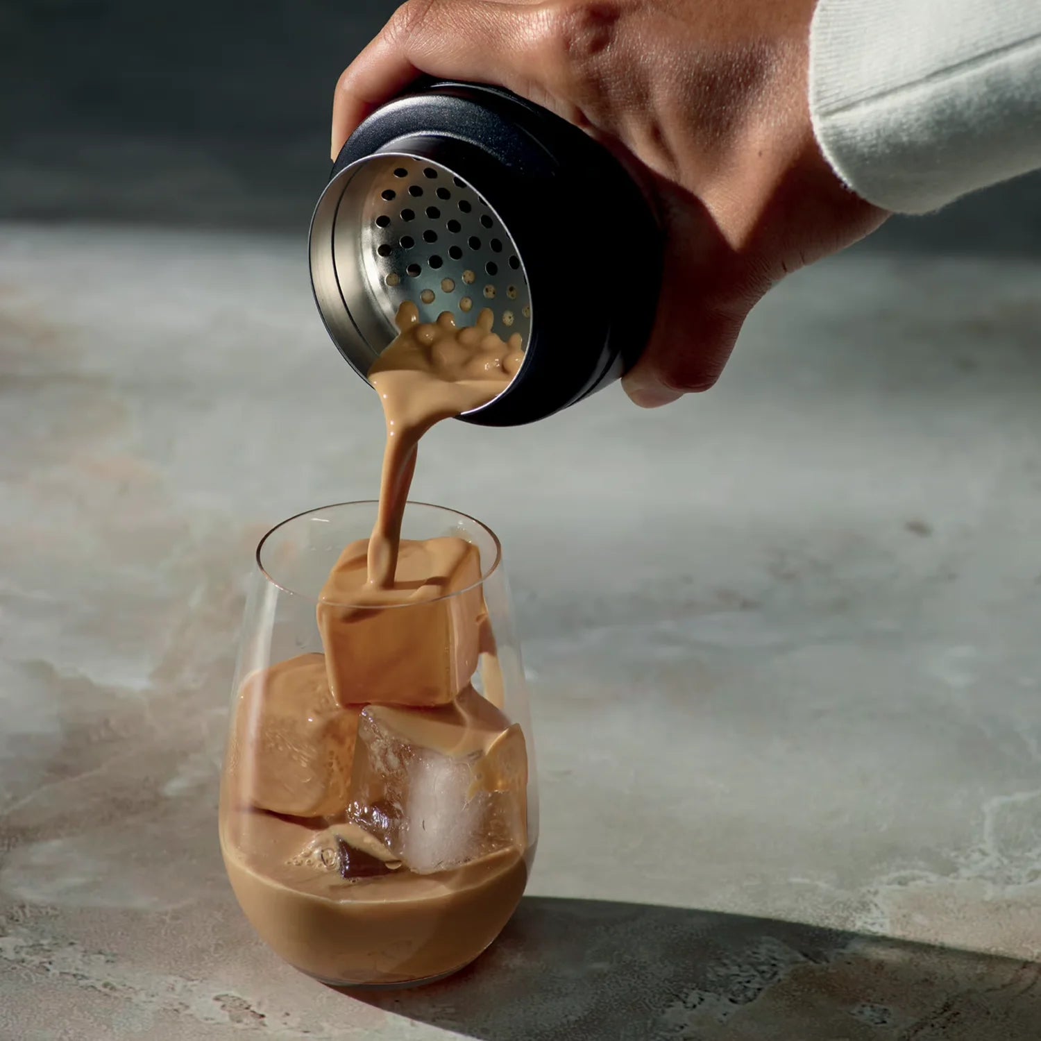 Breville Shake & Take Espresso Shaker & Travel Mug - 12oz Insulated Stainless Steel Coffee Cup for Iced Lattes & Cold Brew - Perfect for Office, Commuting & Outdoor Adventures