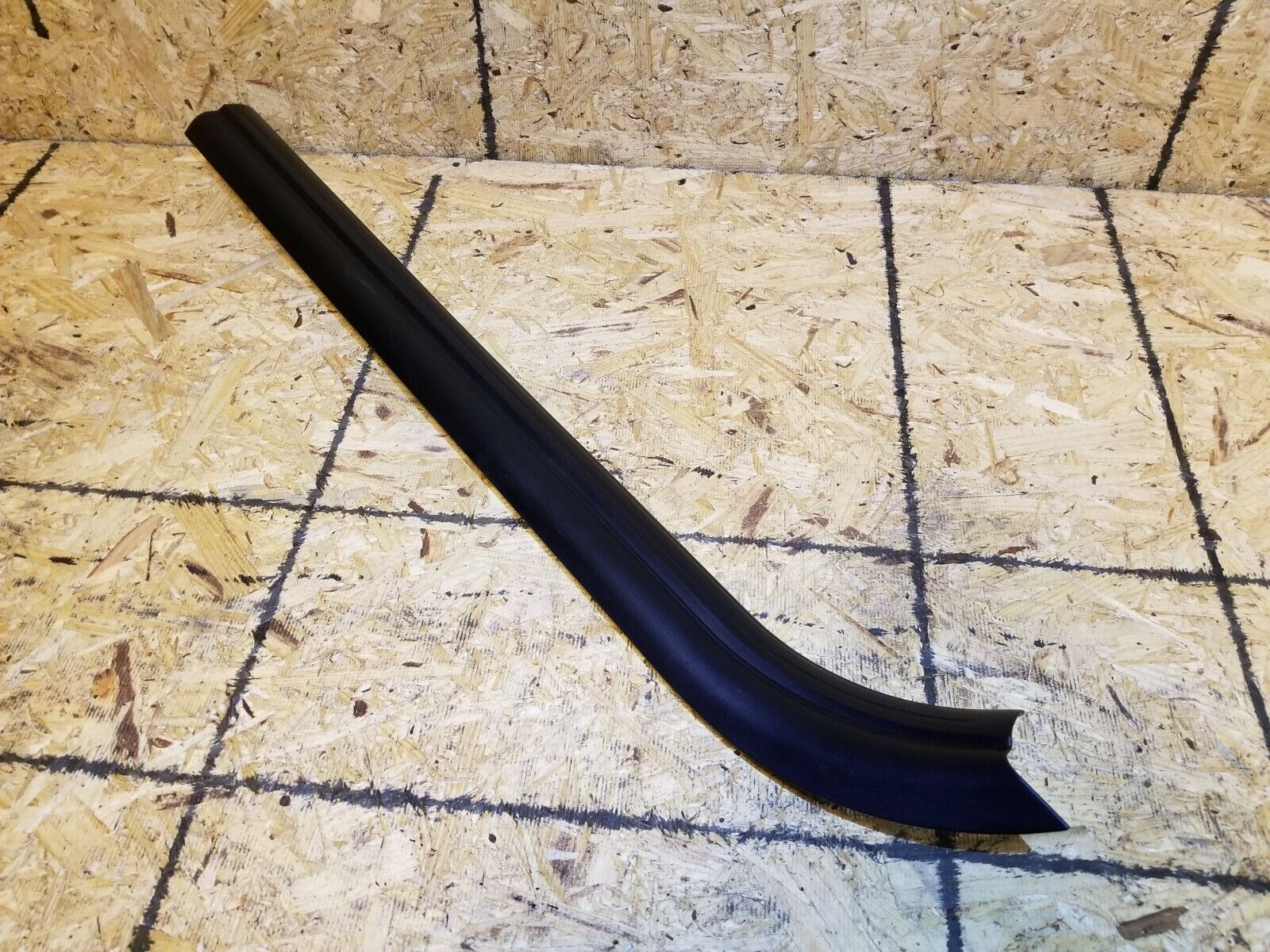 2006-2010 BMW 650i E63 Right Passenger Door Sill Scuff Plate Trim Cover - OEM Replacement Part for Luxury Car Interior Protection