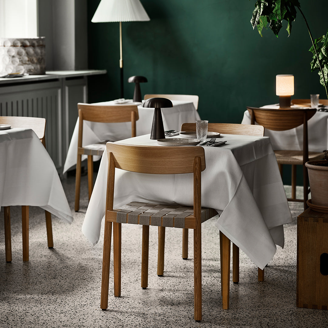 Modern HM3 Dining Chair - Elegant Wooden Seat for Kitchen, Dining Room & Office - Perfect for Home Decor & Entertaining Guests