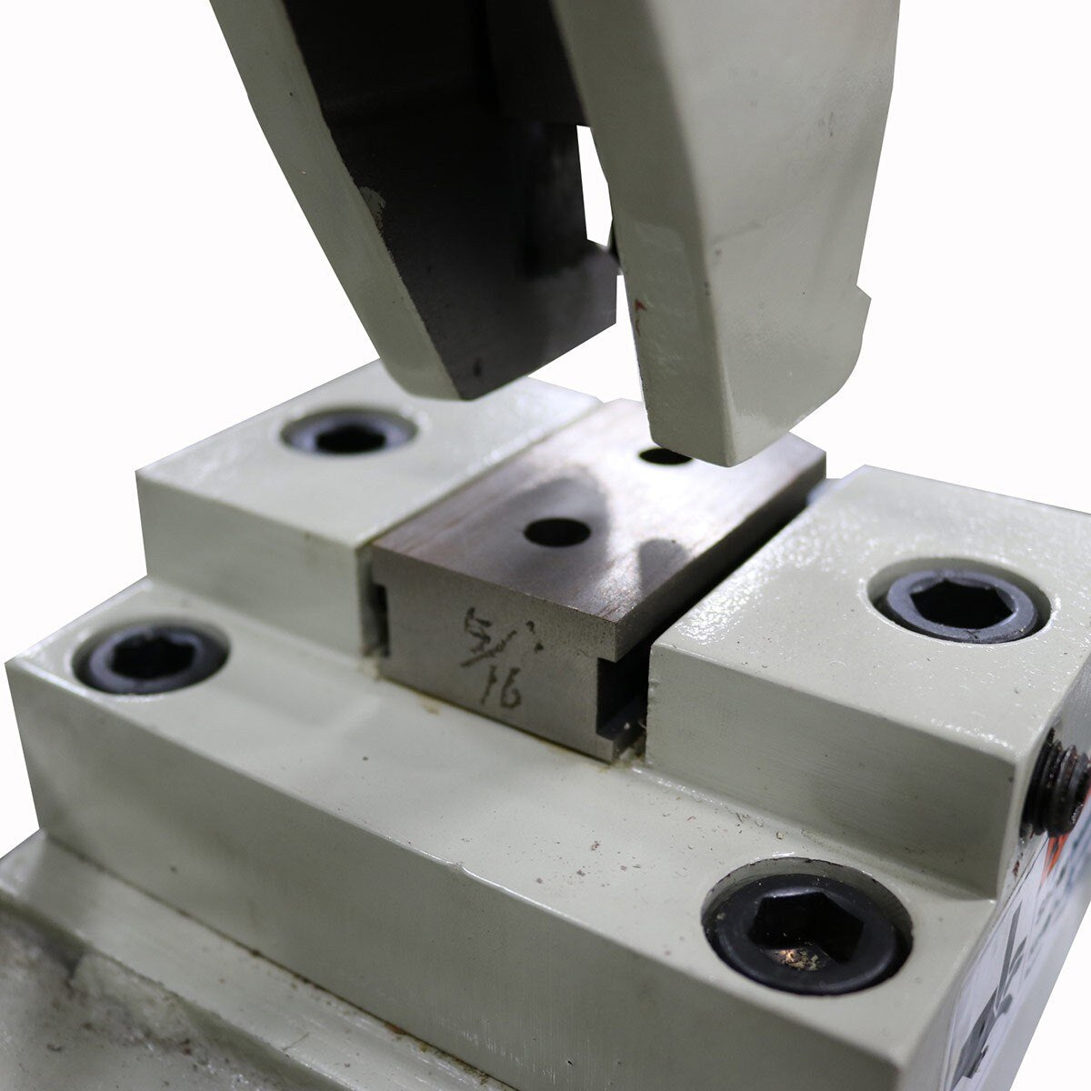 Baileigh Industrial BA9 1004679 Manual Sheet Metal Punch HP 160 - Heavy Duty Metal Fabrication Tool for HVAC, Automotive & Industrial Applications