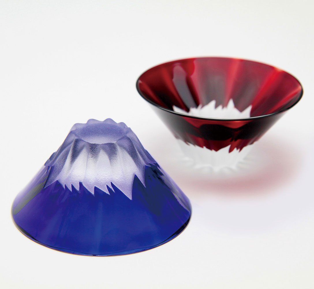 Premium Mt.Fuji Sake Glasses Set of 2 (Blue & Red) - Award-Winning Japanese Craftsmanship - Perfect for Sake Tasting, Japanese Cuisine & Home Bar Decor