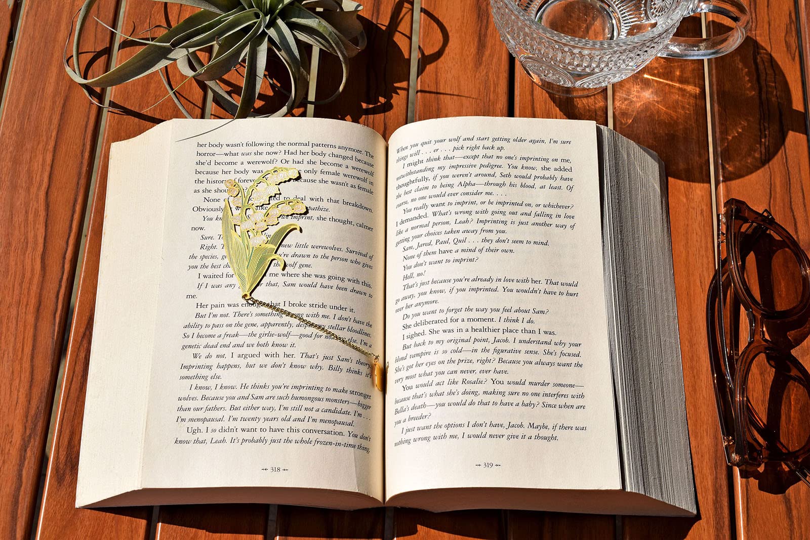 BLBMH 3-in-1 Metal Flower Bookmark Set - Elegant Lily of The Valley Design, Perfect Birthday Gift for Women, Girls, Mothers & Teachers - Ideal for Book Lovers, Readers & Graduation Gifts - Great for Reading, Journaling & Book Club Accessories