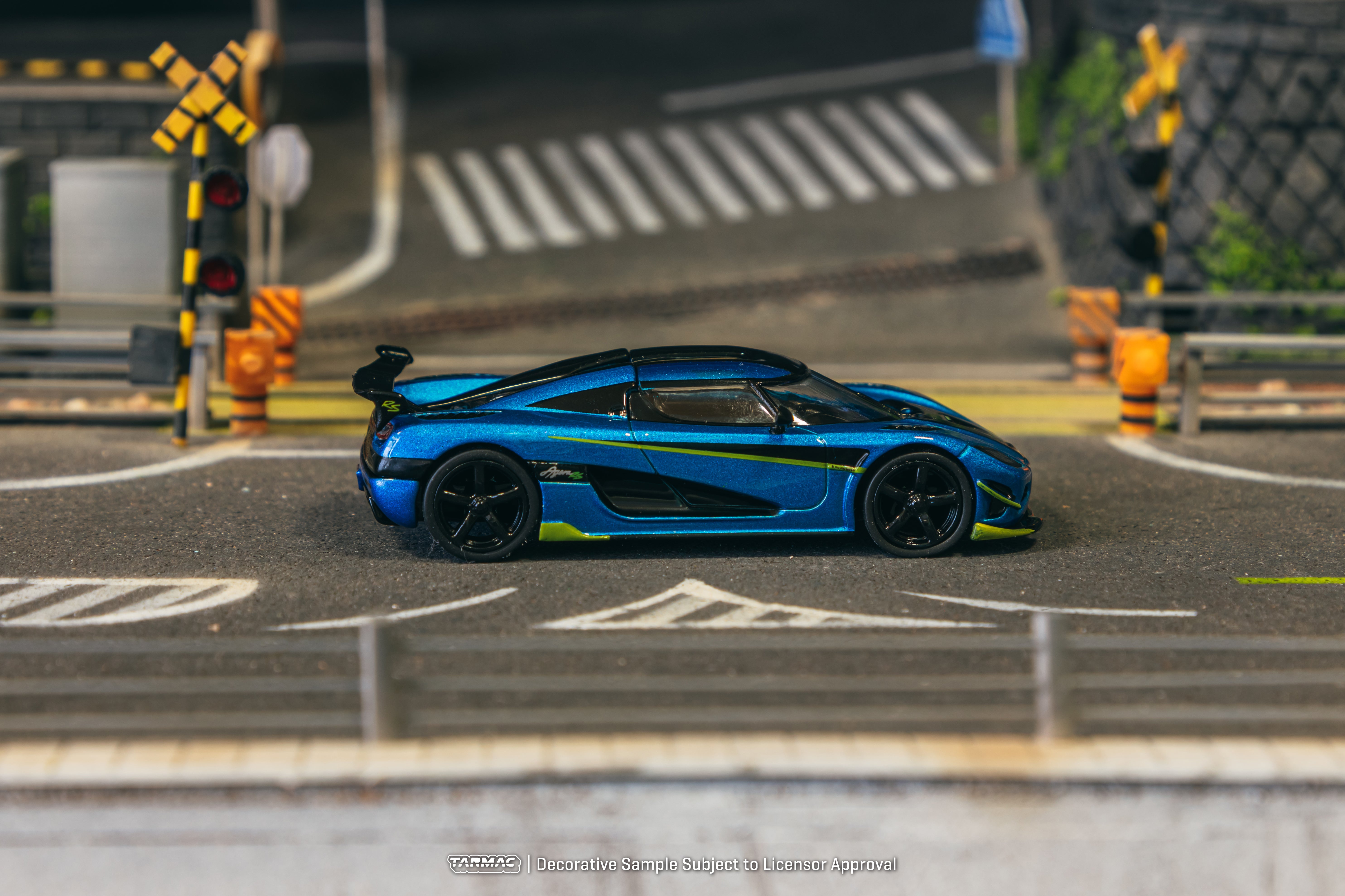 Tarmac Works 1/64 Scale Koenigsegg Agera RS Diecast Model Car - Blue Metallic & Black (TWOC Members Exclusive) | Collectible Miniature Vehicle for Display & Racing Enthusiasts
