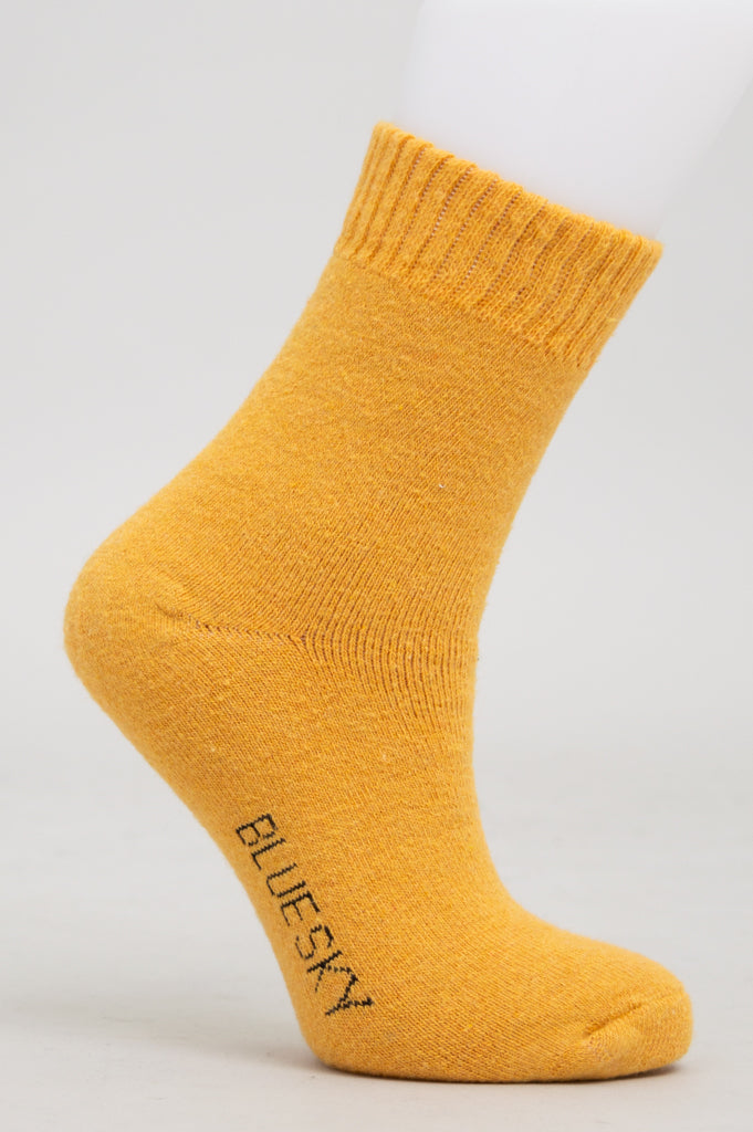 Women's Merino Wool Socks - Soft & Warm Winter Hiking Socks for Women - Perfect for Outdoor Activities, Hiking & Cold Weather Comfort