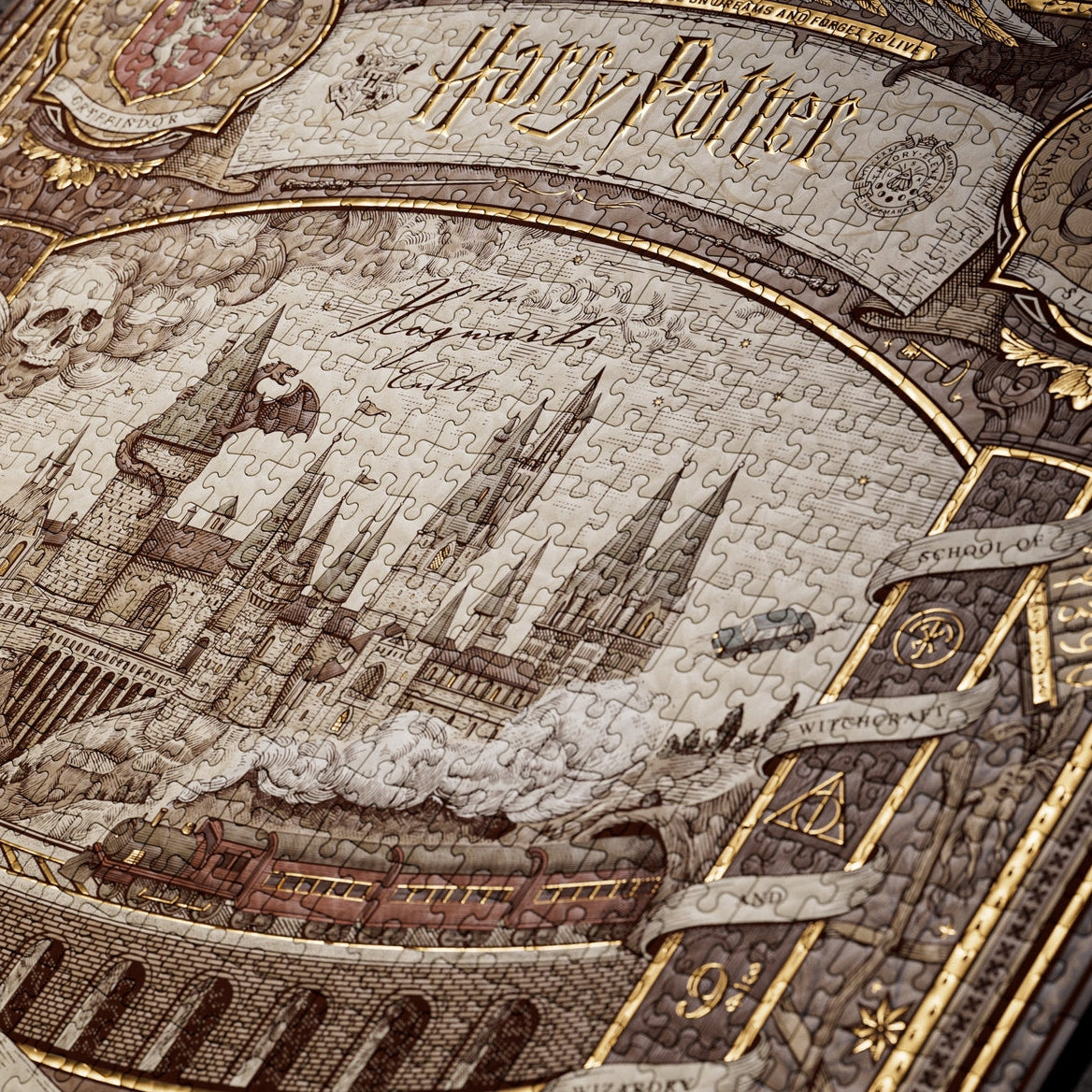 Harry Potter 1000 Piece Jigsaw Puzzle - Hogwarts Castle Scene | Collectible Puzzle for Adults & Teens | Perfect for Family Game Night & Harry Potter Fans