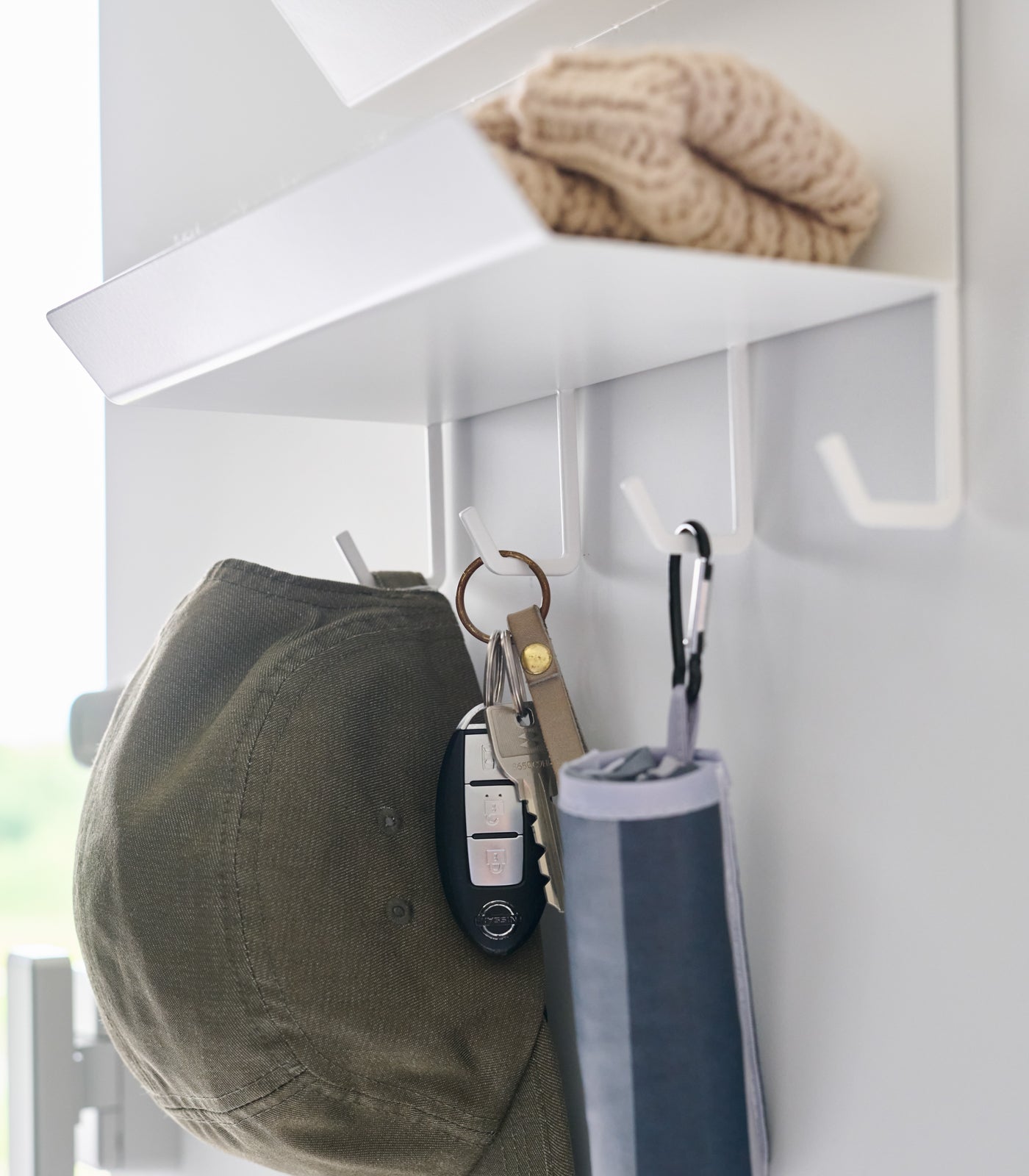 Magnetic Entryway Rack - Heavy Duty Steel Wall Mounted Organizer for Keys, Hats & Coats - Perfect for Home, Office & Mudroom Organization