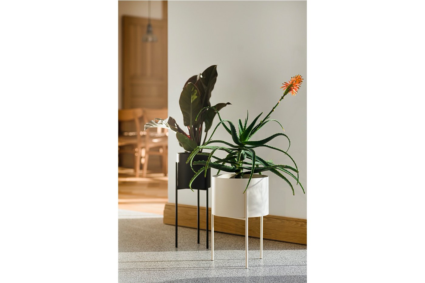 Modern Tall Maki Planter - Large Indoor/Outdoor Flower Pot for Plants, Succulents & Home Decor - Perfect for Living Room, Patio, Garden & Office Spaces