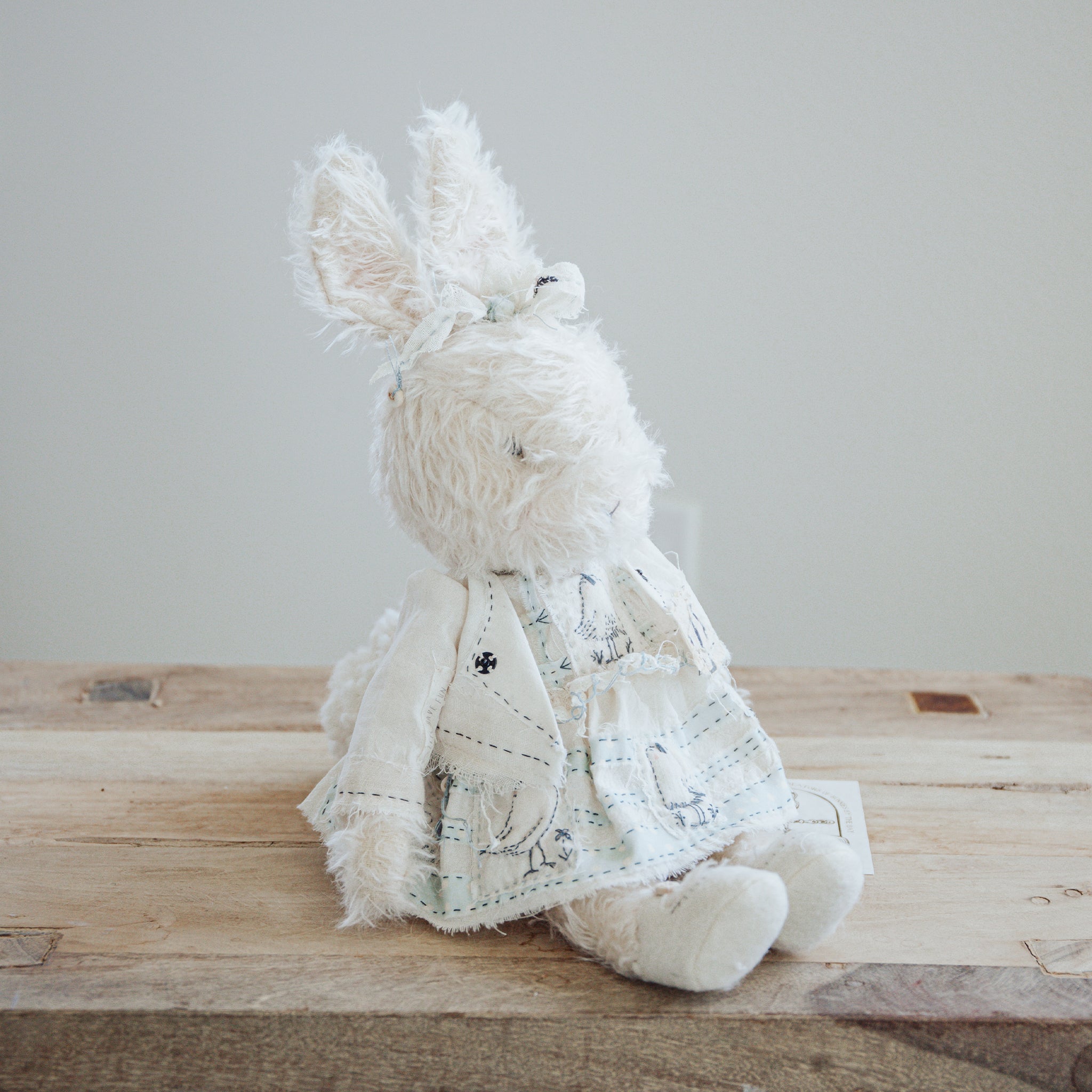Handcrafted Hutch Studio Tweetle Dee - Unique Home Decor for Living Room, Bedroom & Office - Perfect Gift for Housewarming & Holidays