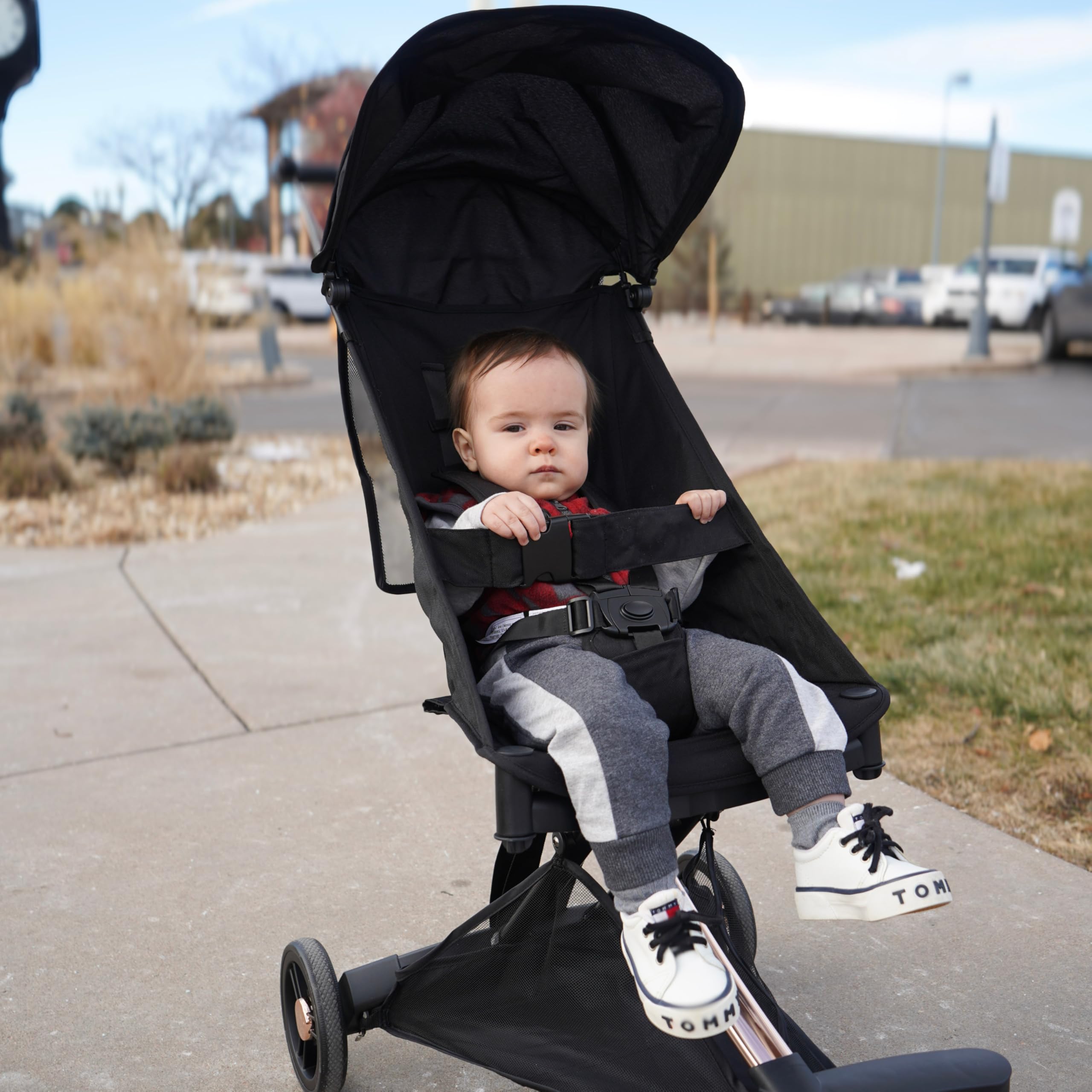 Evolur Roamer Ultra Lightweight Umbrella Stroller - Gold Black Compact Travel Stroller with One-Hand Fold, 5-Point Safety Harness, Adjustable Canopy & Lightweight Aluminum Frame | Perfect for Air Travel, Shopping & Daily Walks with Baby