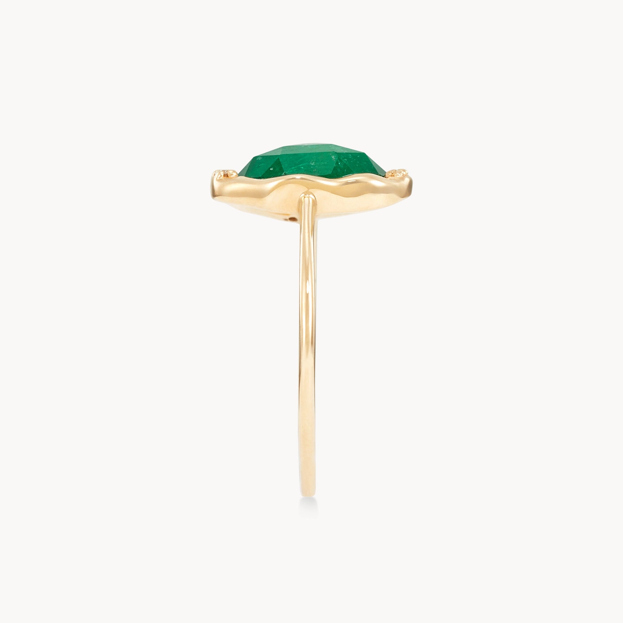 14K Yellow Gold Emerald Diamond Mood Ring - Elegant Jewelry with Genuine Emerald & Brilliant Diamonds for Women - Perfect for Gifts, Anniversaries & Special Occasions