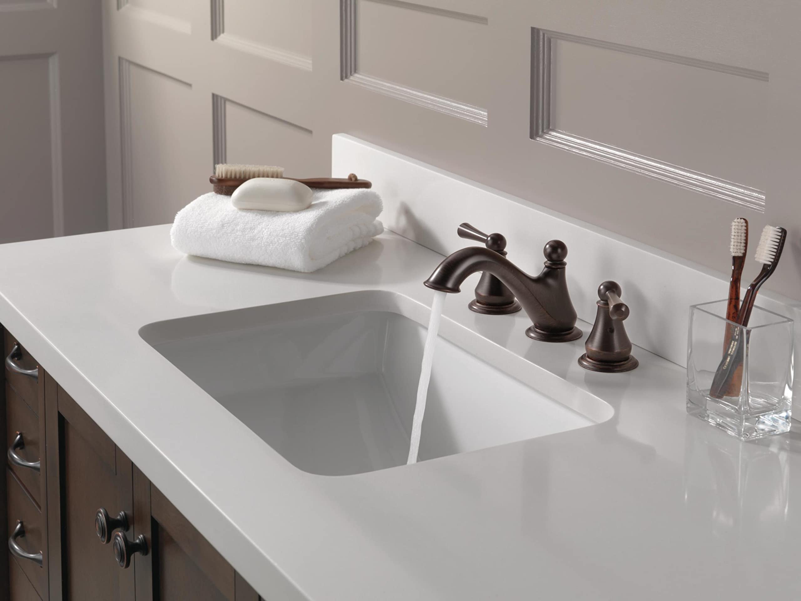 Delta Faucet Haywood Widespread Bathroom Faucet in Chrome - 3 Hole Bathroom Sink Faucet with Drain Assembly (Model 35999LF) - Perfect for Modern Bathroom Vanities and Powder Rooms