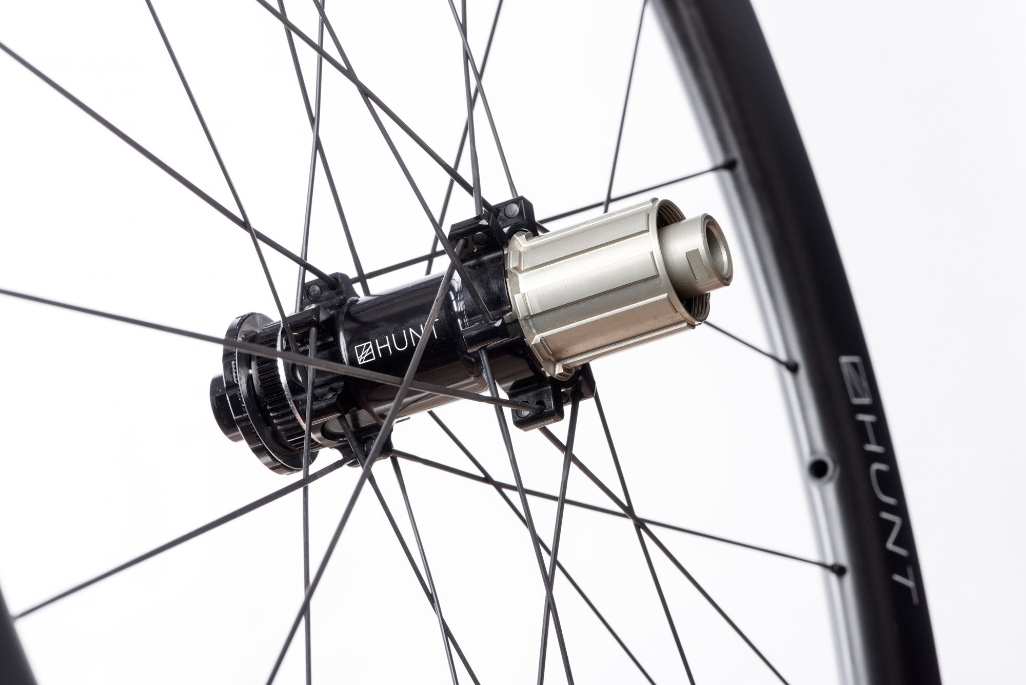 RE:NEW HUNT 4050 Carbon Aero Disc Wheelset - Lightweight 50mm Deep Carbon Road Bike Wheels for Speed & Performance | Perfect for Road Racing, Triathlons & Endurance Cycling