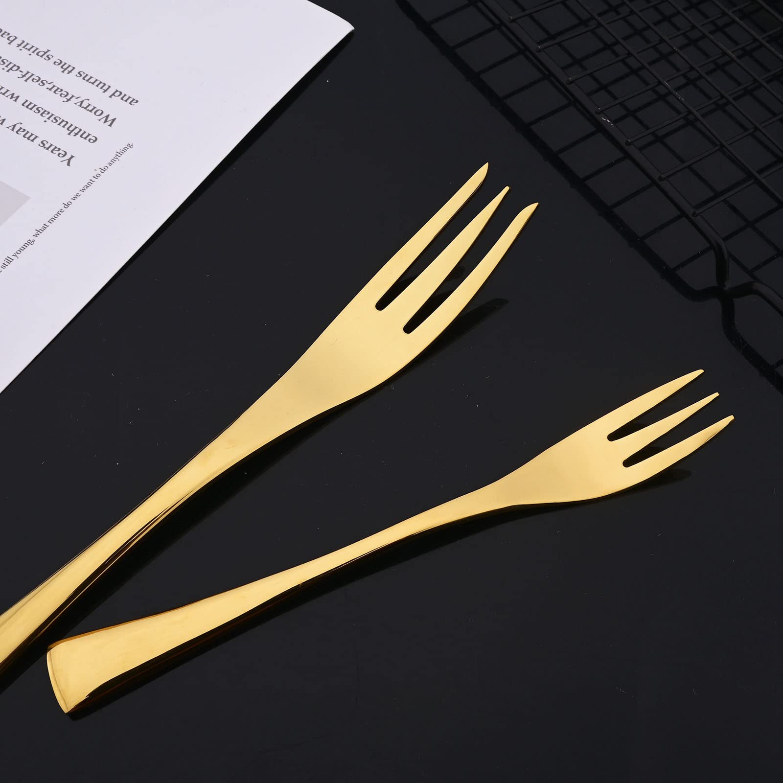 Premium Stainless Steel Dessert Forks and Spoons Set of 4 - Elegant Gold Fish Forks for Cake, Pastry, Seafood & Fine Dining - Perfect for Parties, Weddings & Home Entertaining