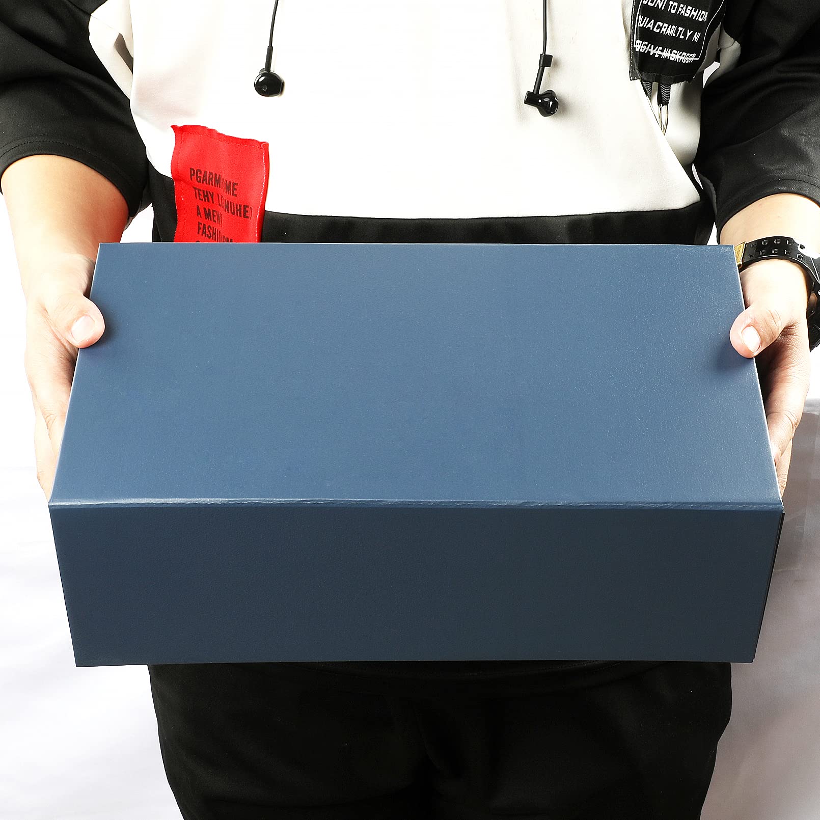 Premium Magnetic Closure Gift Box 12