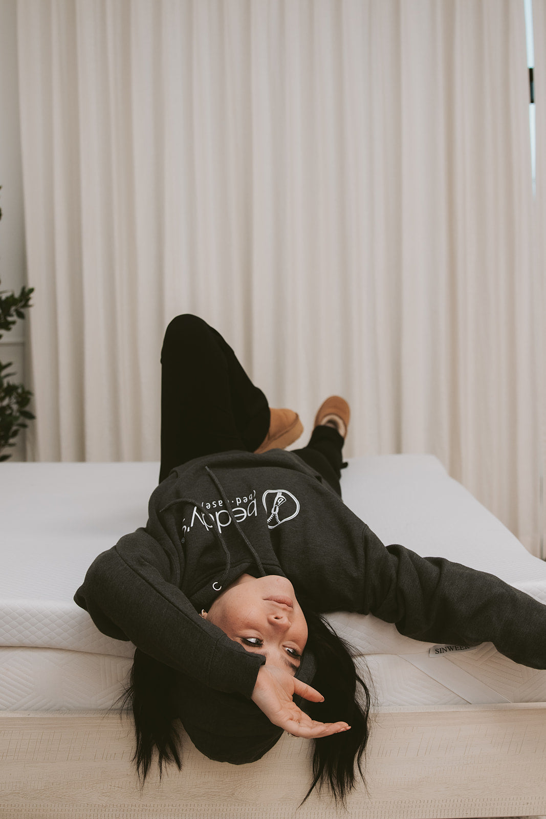 Beddy's New Logo Sweatshirt for Women & Men - Cozy Pullover Hoodie for Casual Wear, Lounge & Street Style | Soft Cotton Blend Sweater with Embroidered Logo