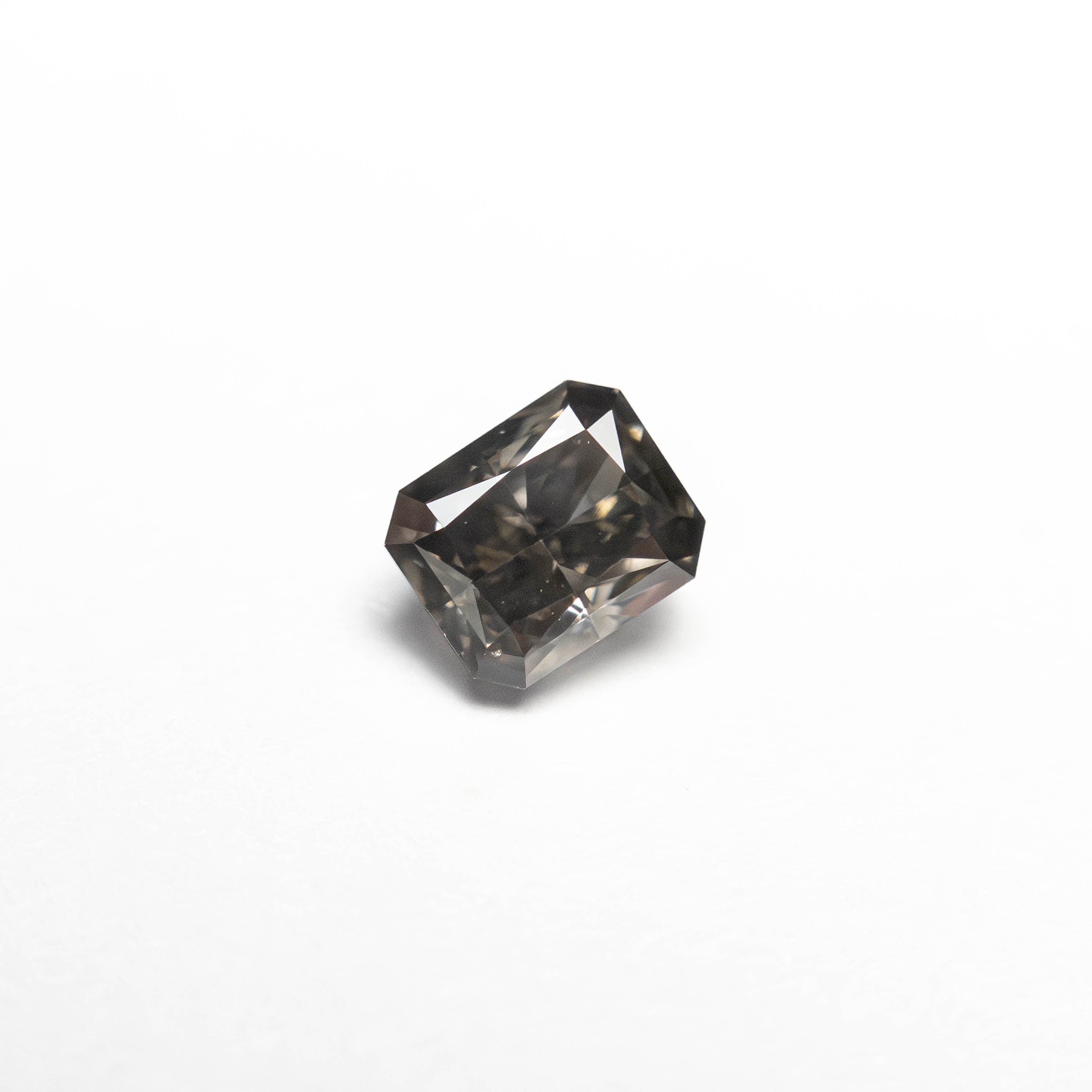 0.36ct Fancy Grey Cut Corner Rectangle Brilliant Diamond (4.23x3.51x2.41mm) - Loose Gemstone for Jewelry Making, Engagement Rings & Luxury Accessories