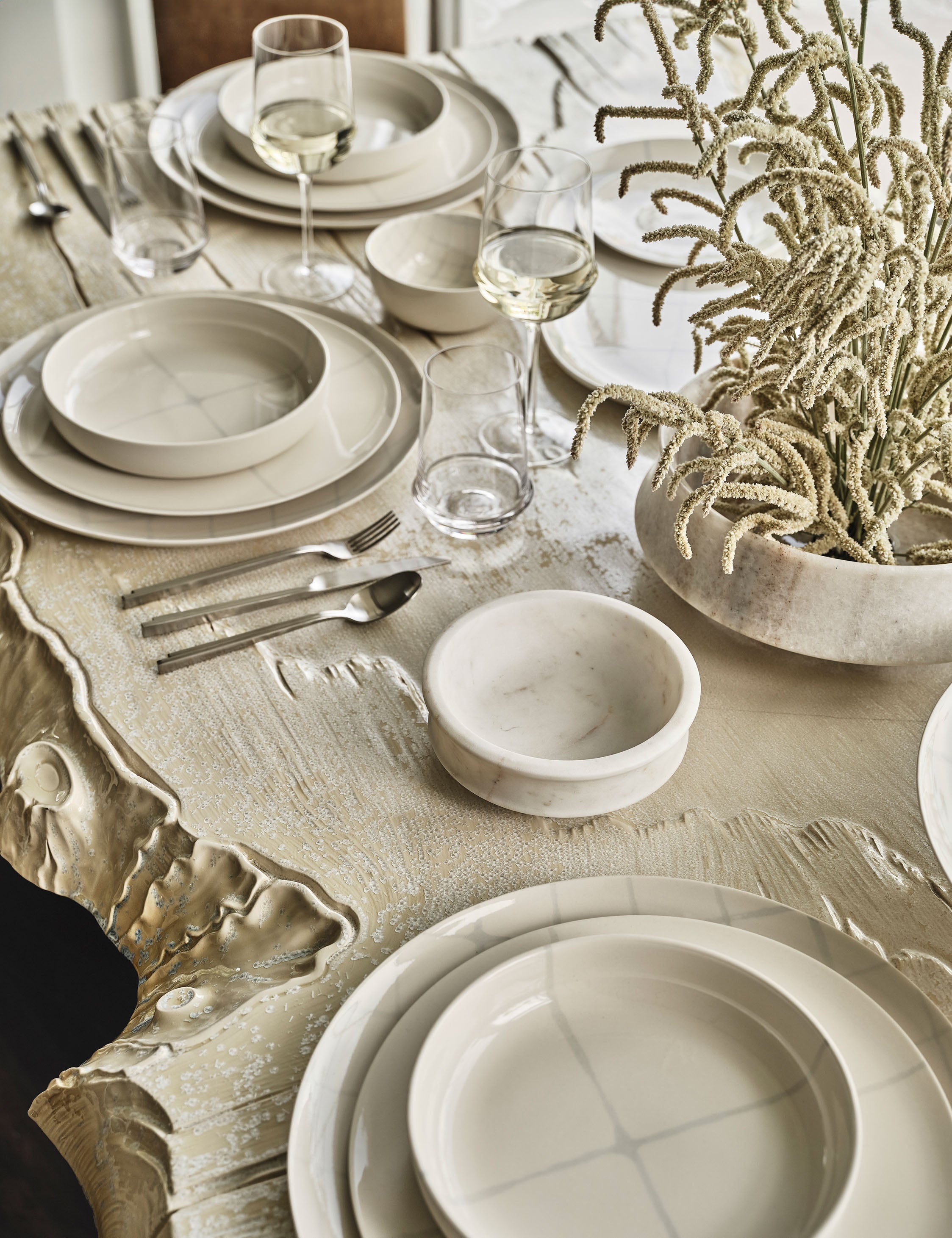 Kelly Wearstler x Serax Dune Glassware Set - Elegant Drinking Glasses for Wine, Cocktails & Water - Perfect for Home Entertaining & Dining Decor