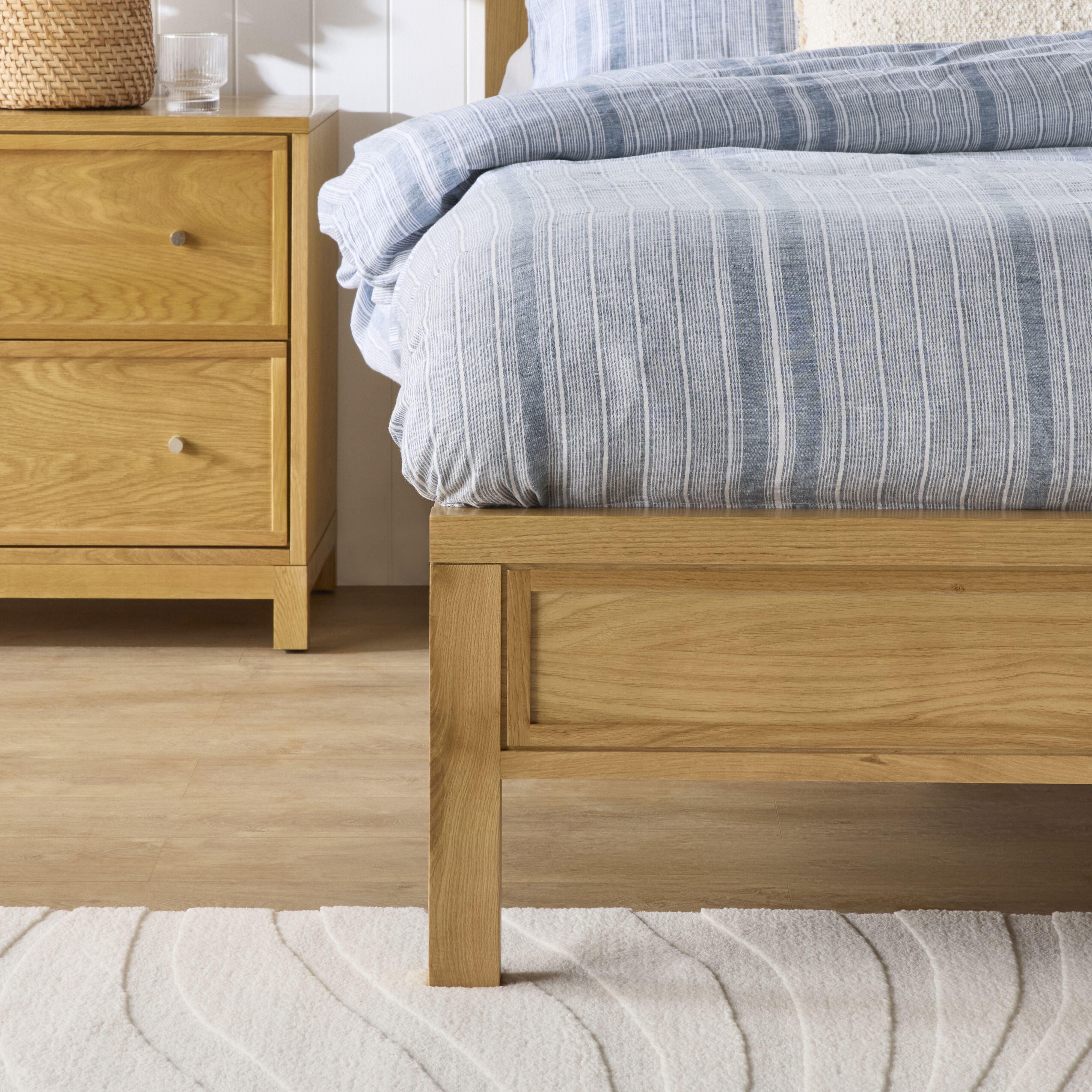 Avalon Queen Size Bed Frame - Light Oak Finish - Modern Solid Wood Bedroom Furniture for Home Decor & Relaxation