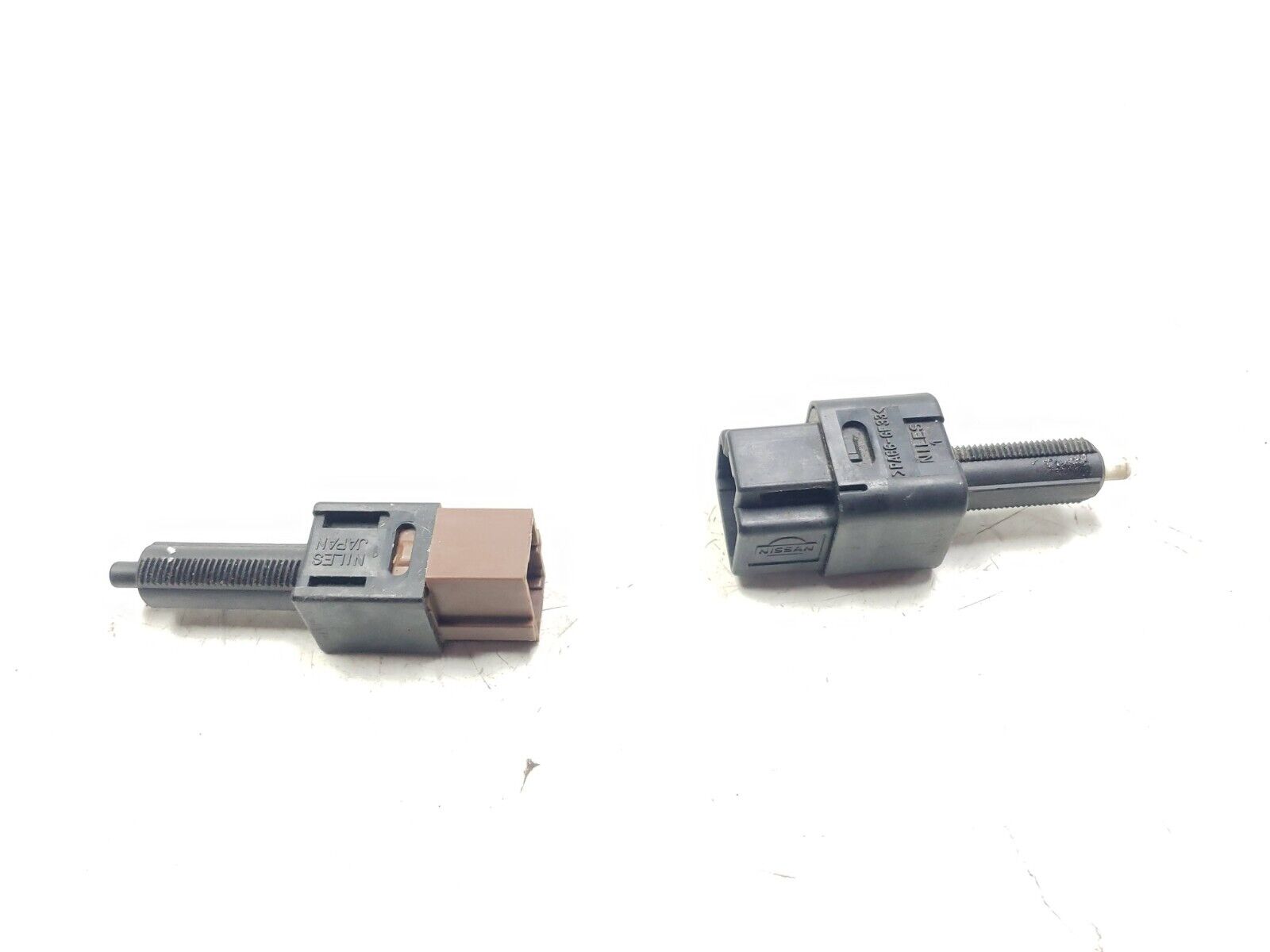 Infiniti M35 Brake Pedal Switch Pair OEM Replacement for 2006-2009 Models - Perfect for Smooth Braking & Safety Driving