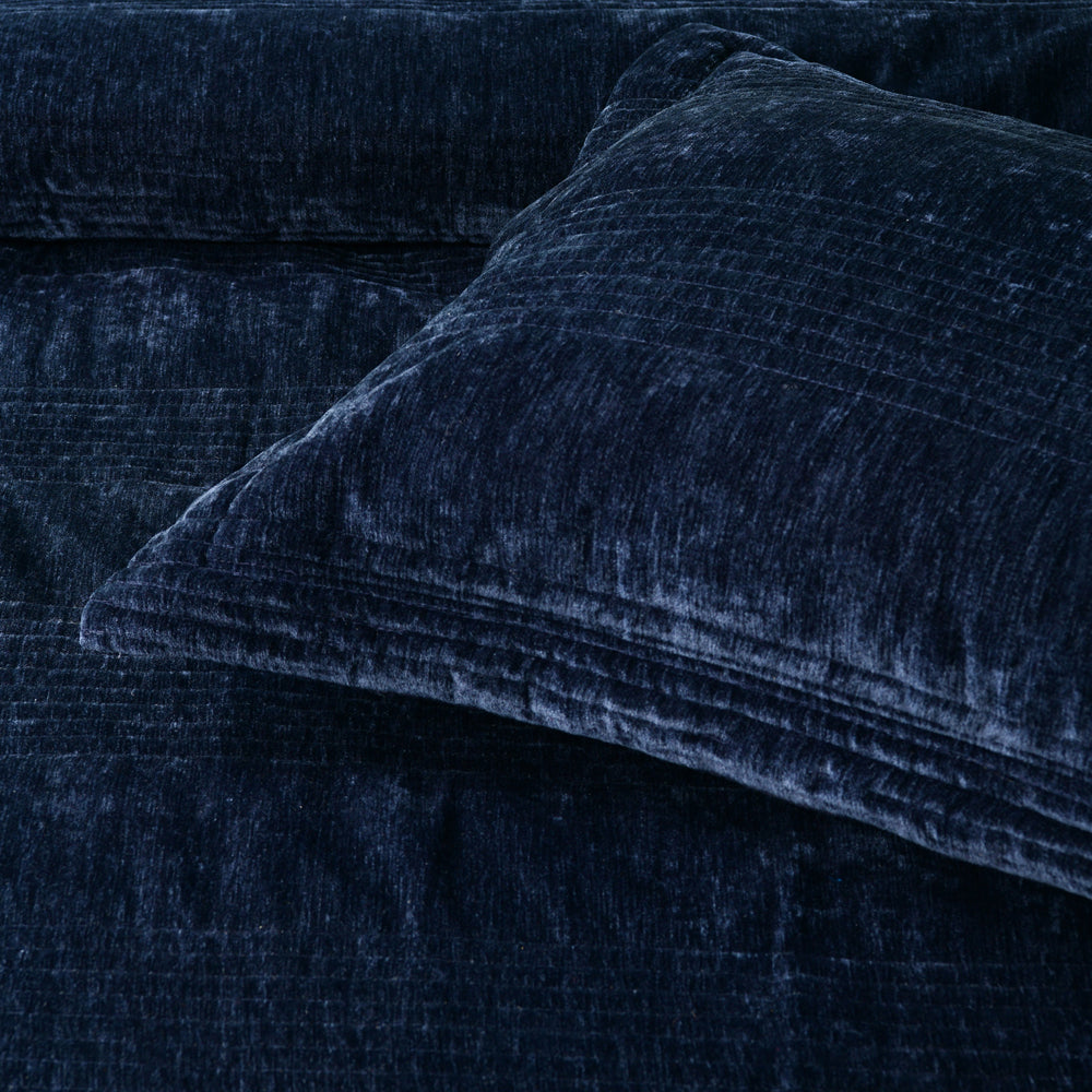 Cyrano Indigo Super King Size Coverlet - Luxurious Bedding for Elegant Bedrooms | Perfect for Master Suites, Guest Rooms & Upscale Hotels