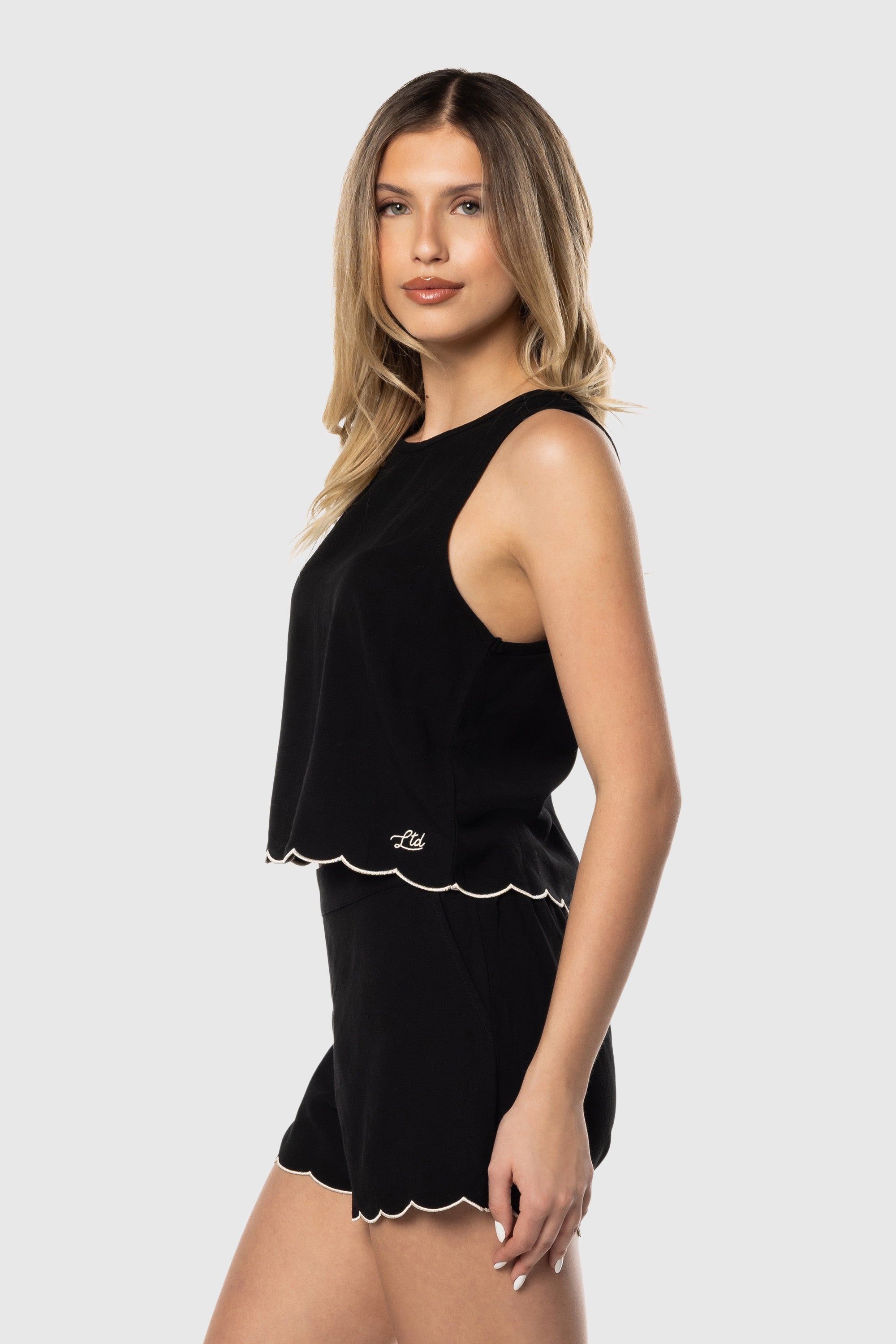 Scallop Edge Tank Top for Women - Flowy Summer Blouse with Feminine Lace Trim - Perfect for Beach, Vacation & Casual Outings