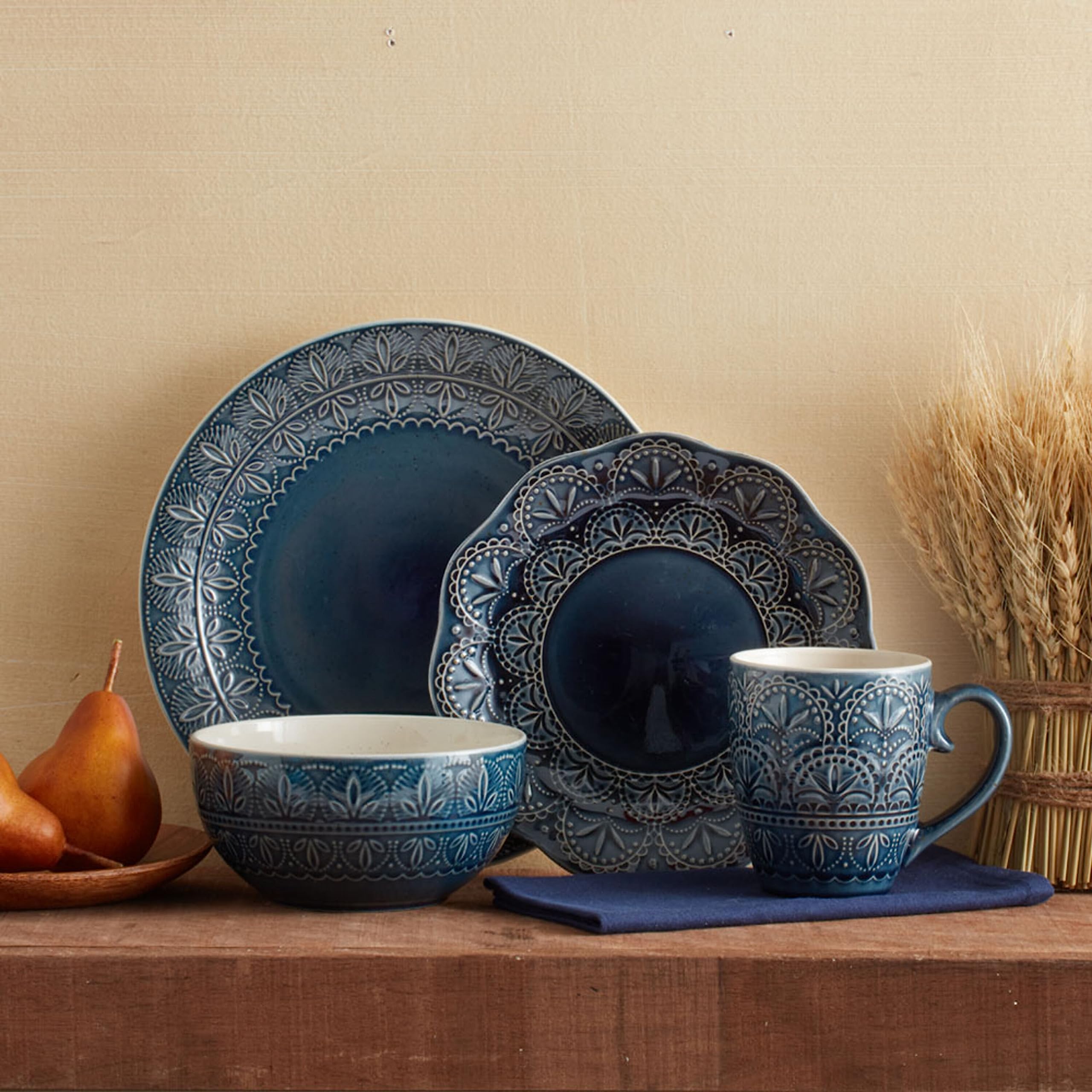 Pfaltzgraff Havana 16-Piece Dinnerware Set in Blue - Elegant Tableware for Casual Dining, Entertaining & Everyday Use