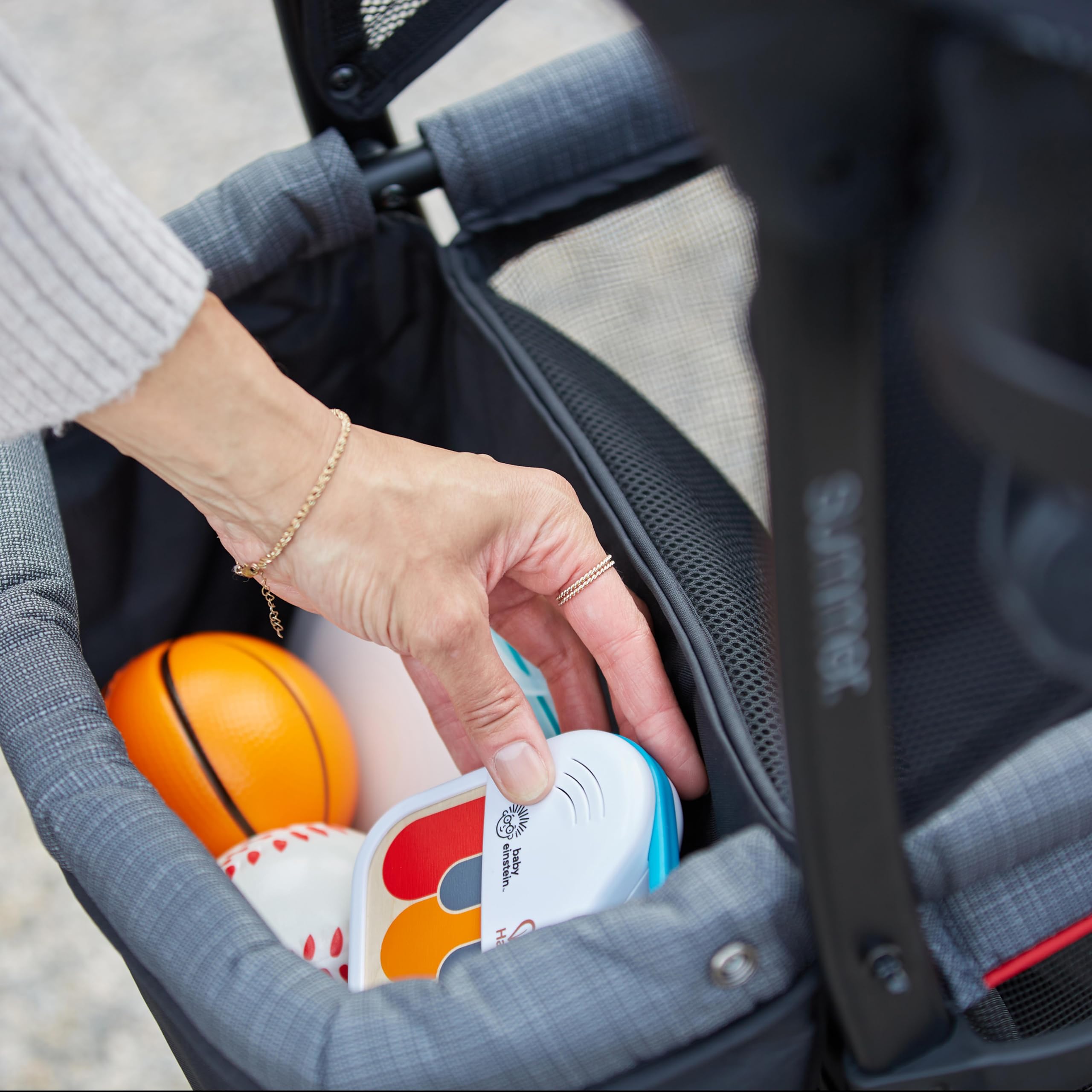 Summer Infant 3Dlite Convenience Stroller Wagon - Lightweight Foldable Travel Stroller for Babies & Toddlers (Red/Black) - Perfect for Park Outings, Beach Trips & Shopping