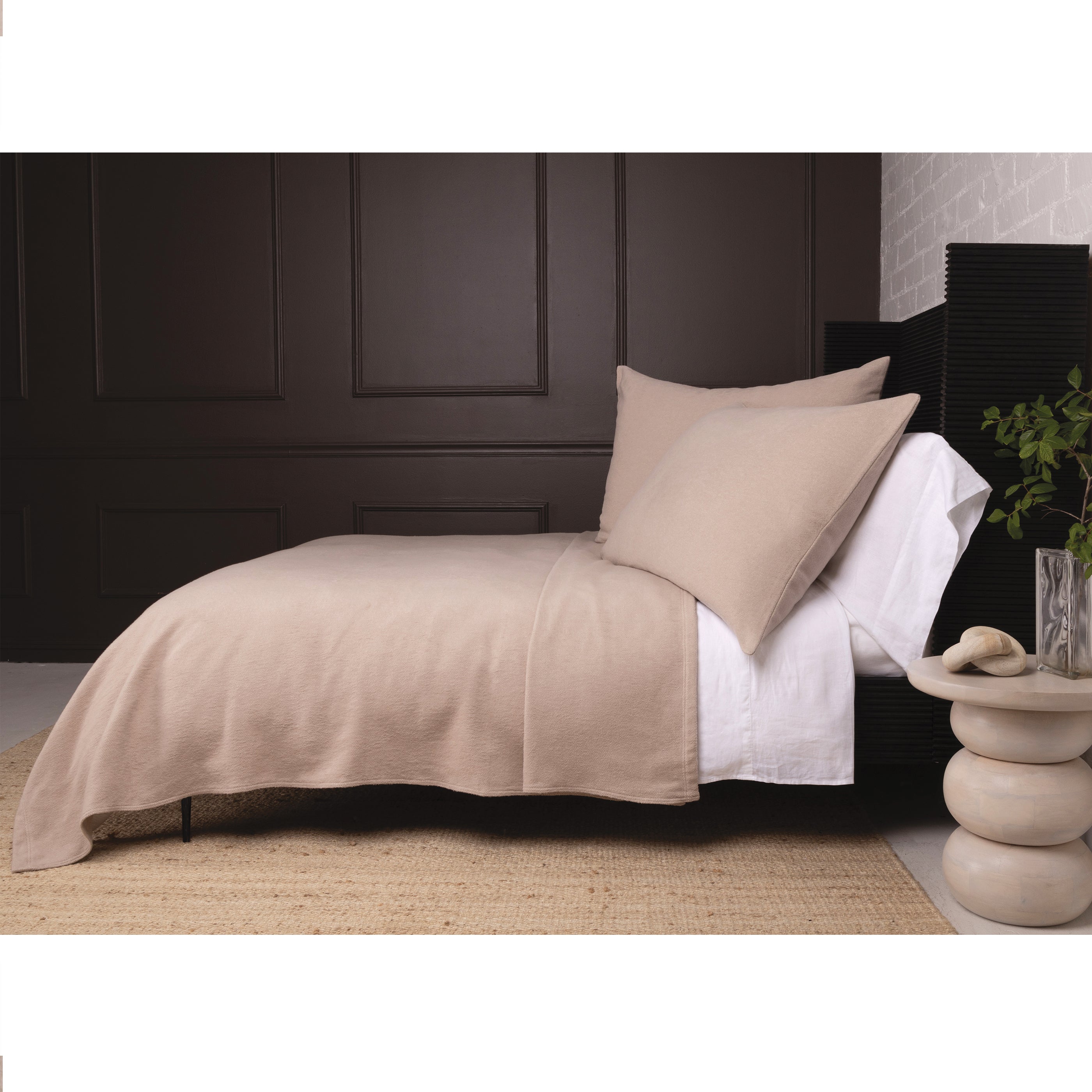Billie Blanket - Ultra Soft & Cozy Fleece Throw Blanket for Bed, Couch & Travel - Perfect for Winter, Gifts & Home Decor
