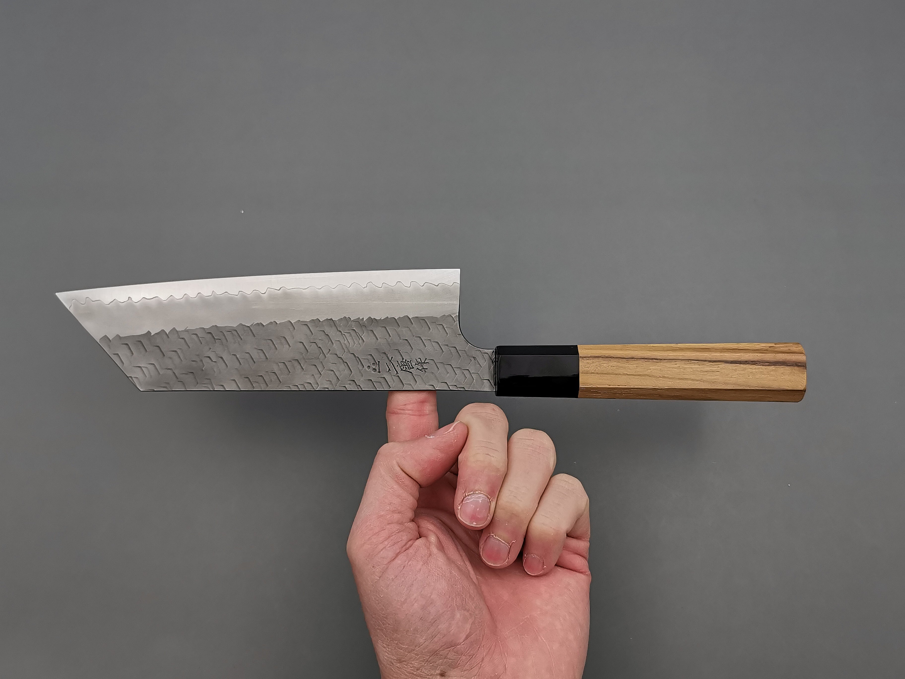 Premium Nigara Hamono SG2 Tsuchime Nakiri Knife - Japanese Damascus Steel Vegetable Chopper for Professional Chefs & Home Cooking - Perfect for Slicing, Dicing & Precision Vegetable Prep