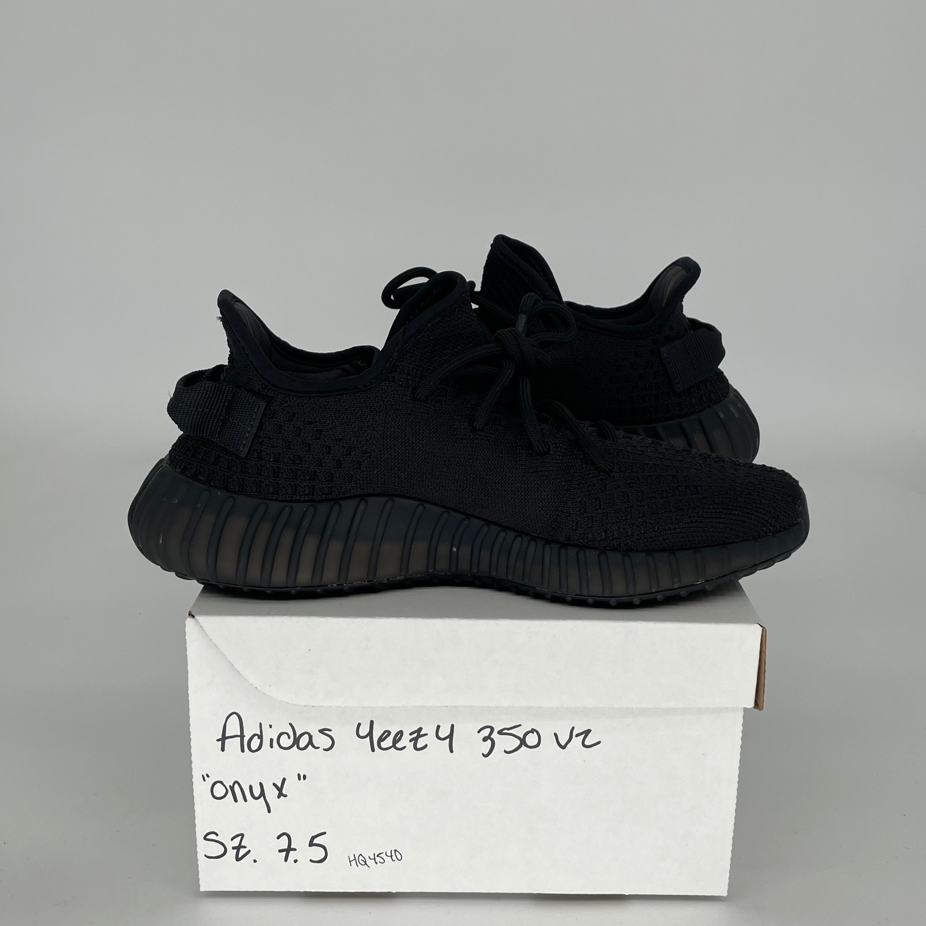 Adidas Yeezy Boost 350 V2 Onyx Black Men's Running Shoes Size 7.5 HQ4540 - Perfect for Casual Wear, Gym & Street Fashion