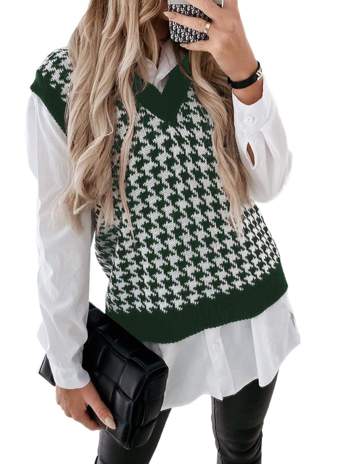 AlvaQ Women's Oversized Cable Knit V-Neck Sweater Vest - Loose Sleeveless Pullover Top for Casual Outfits & Layering in Fall/Winter