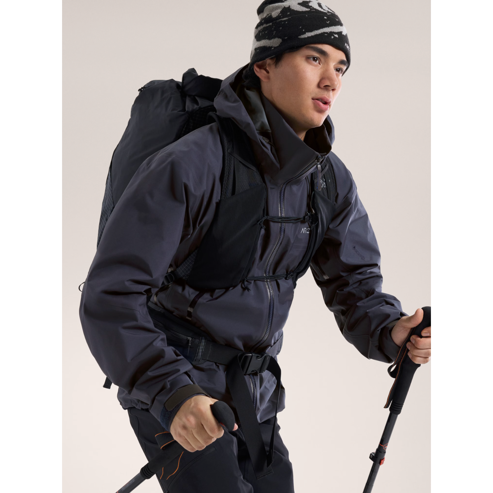Arc'teryx Men's Beta AR Jacket - Waterproof & Breathable Hardshell for Hiking, Skiing & Outdoor Adventures