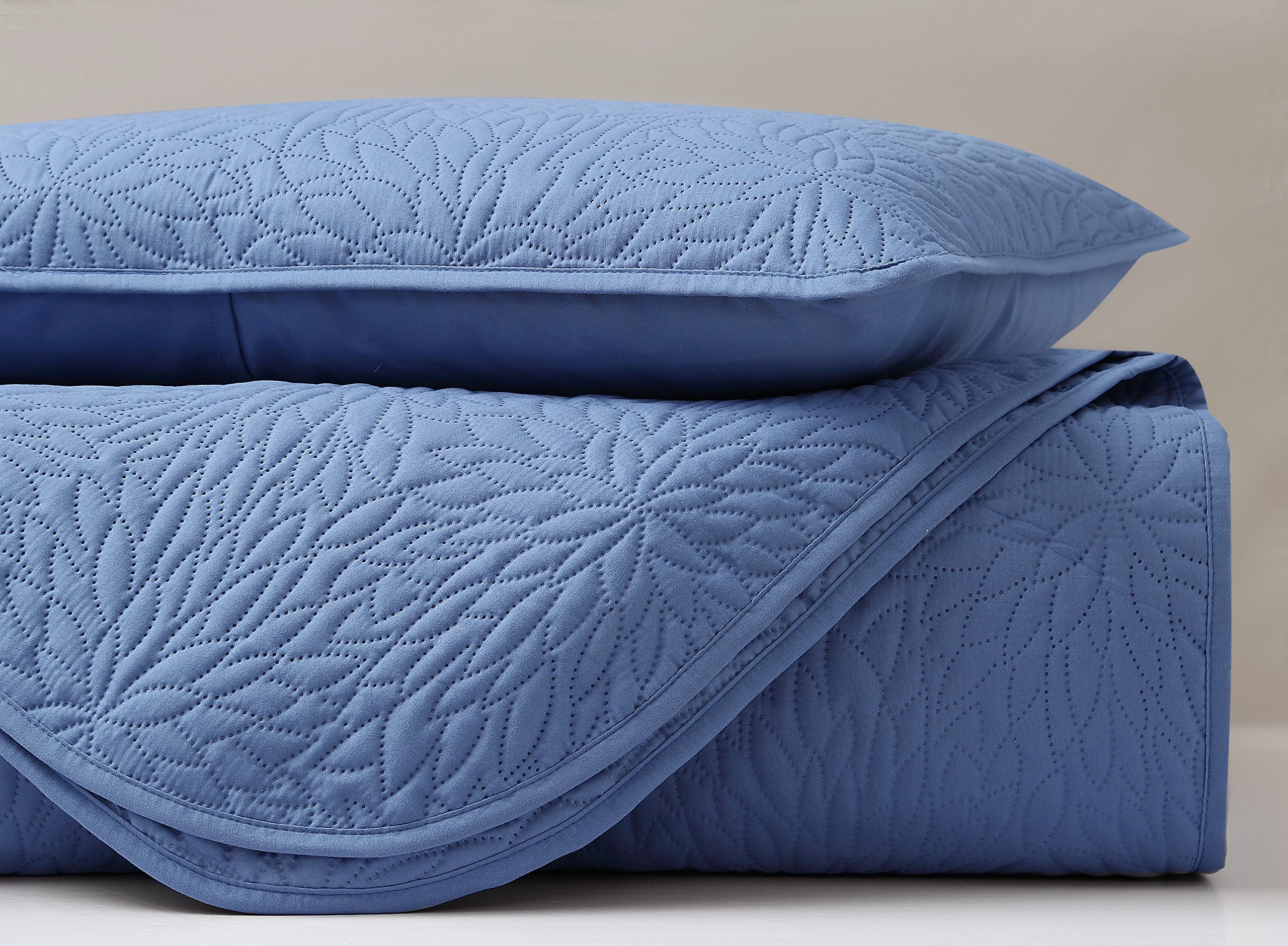 Premium Aidee Bed Cover for Full/Queen Size Beds - Soft & Breathable Blue Bedding Set - Perfect for Home, Guest Room, and Hotel Use